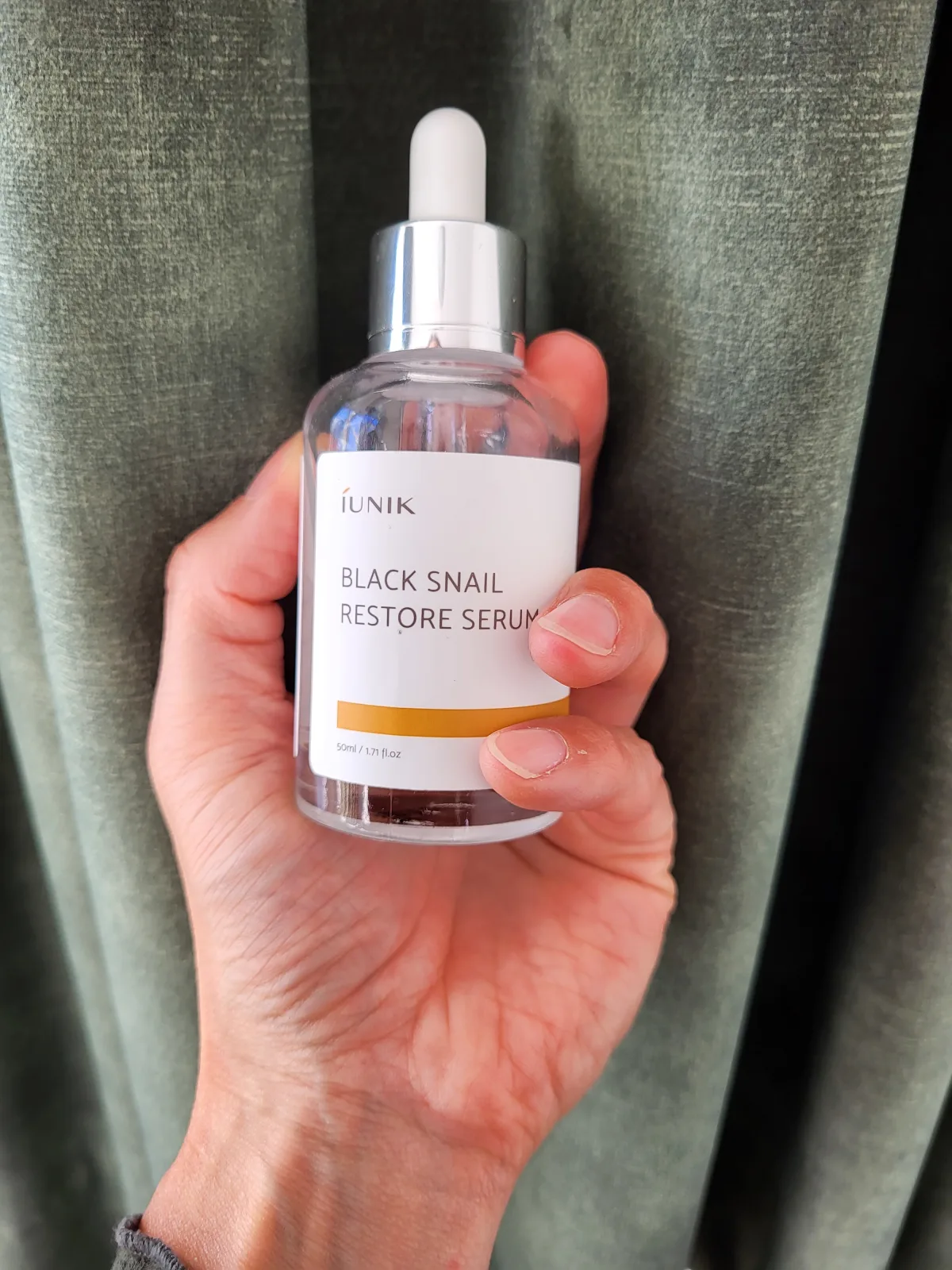 iUnik Black Snail Restore Serum - review image