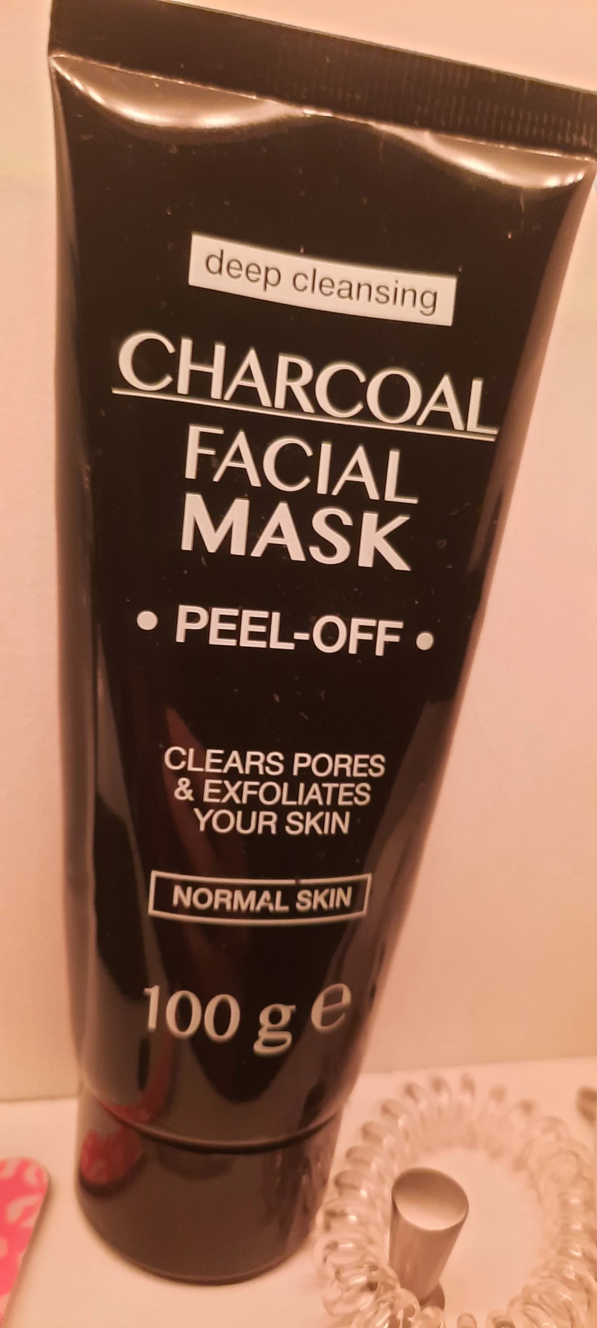 Charcoal Facial Mask-charcoal facial mask deep cleansing-meeeter-gezichtsverzorging-peel-off-normal skin-houtskool-spateltool - review image