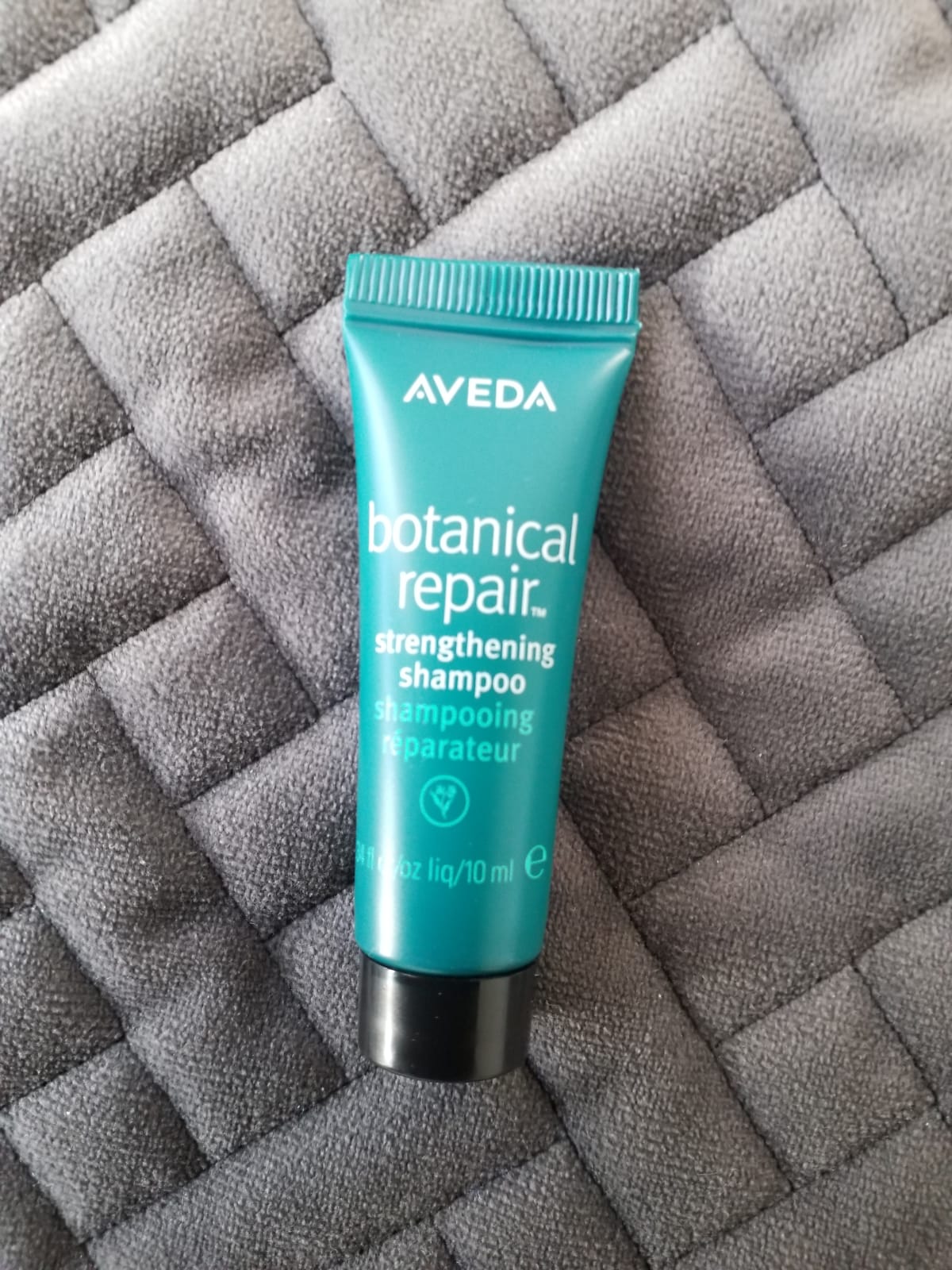 Aveda botanical repair™ Strengthening Shampoo - review image