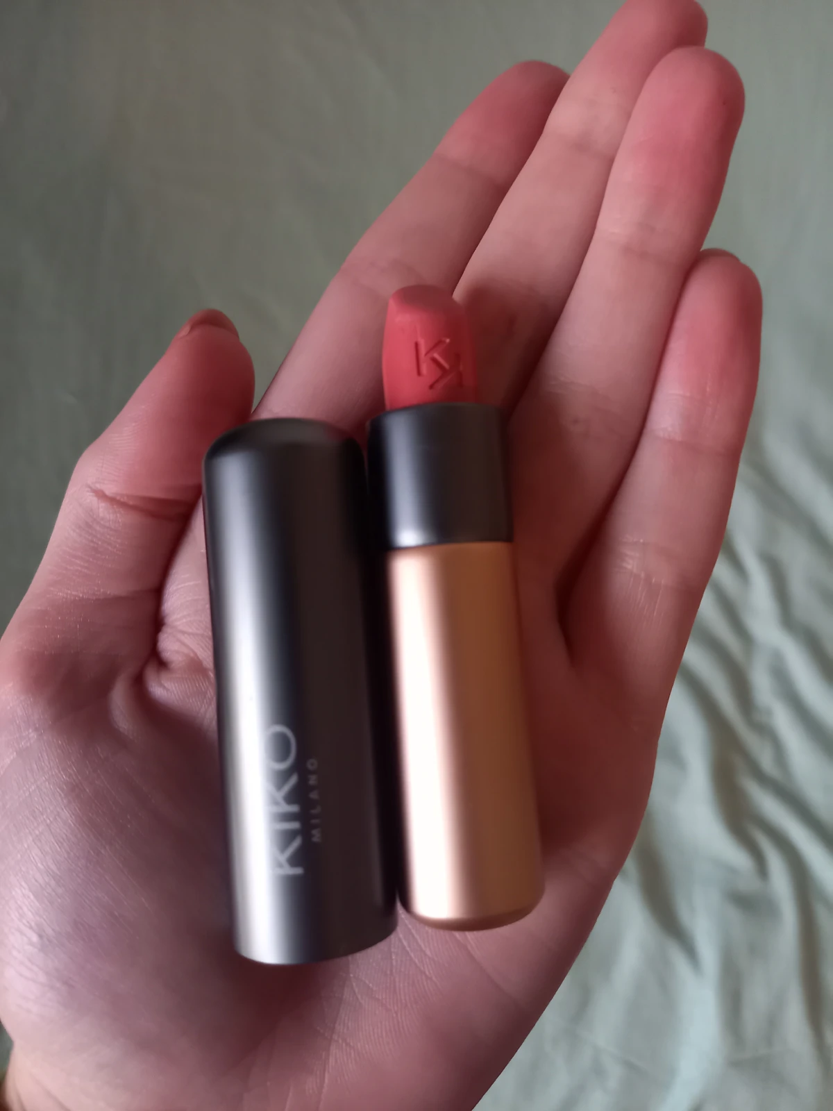 Velvet Passion Matte Lipstick - review image