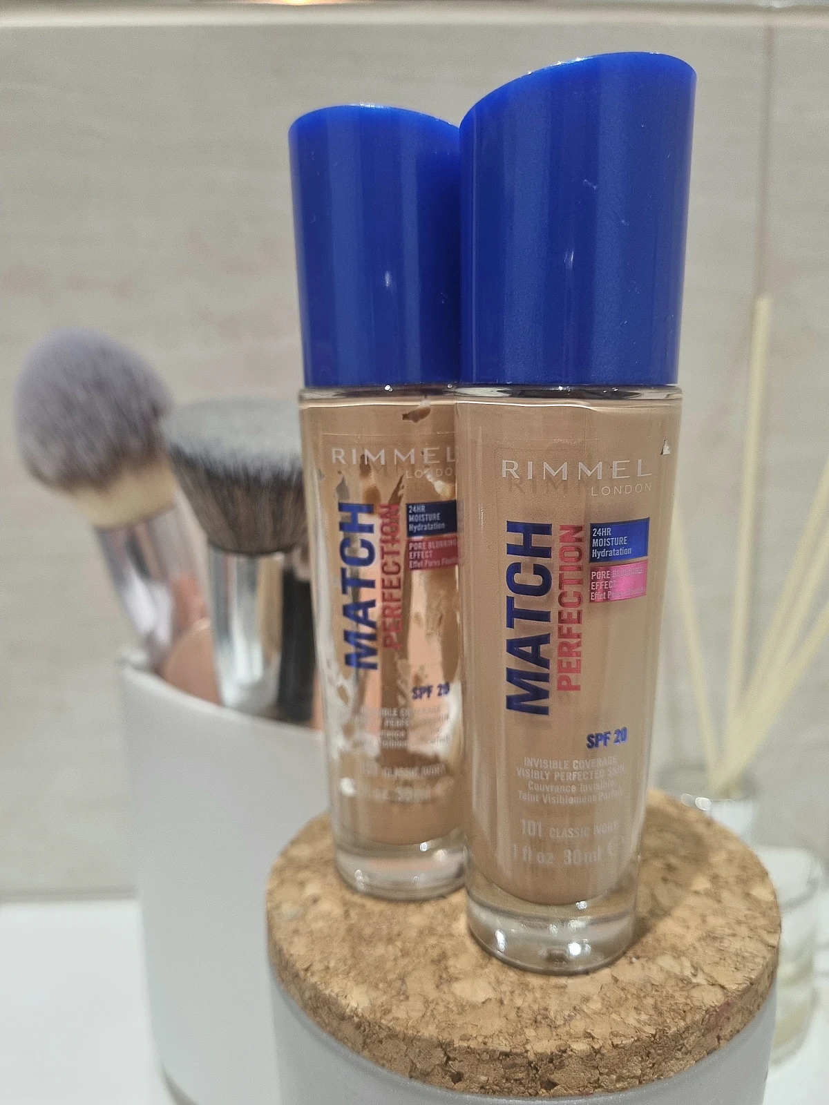 Rimmel London Match Perfection Foundation - 100 Ivory - Beige - review image