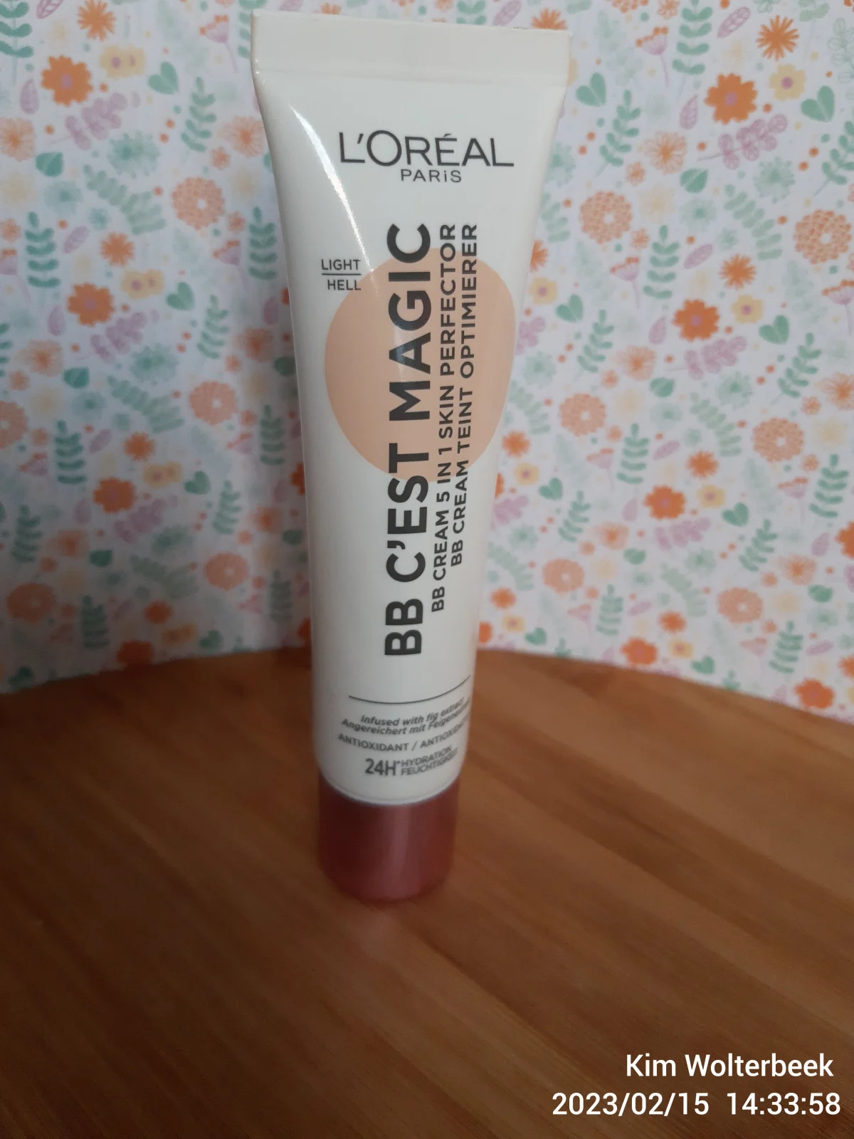 L'Oréal C'est Magic BB Cream - Very Light - review image