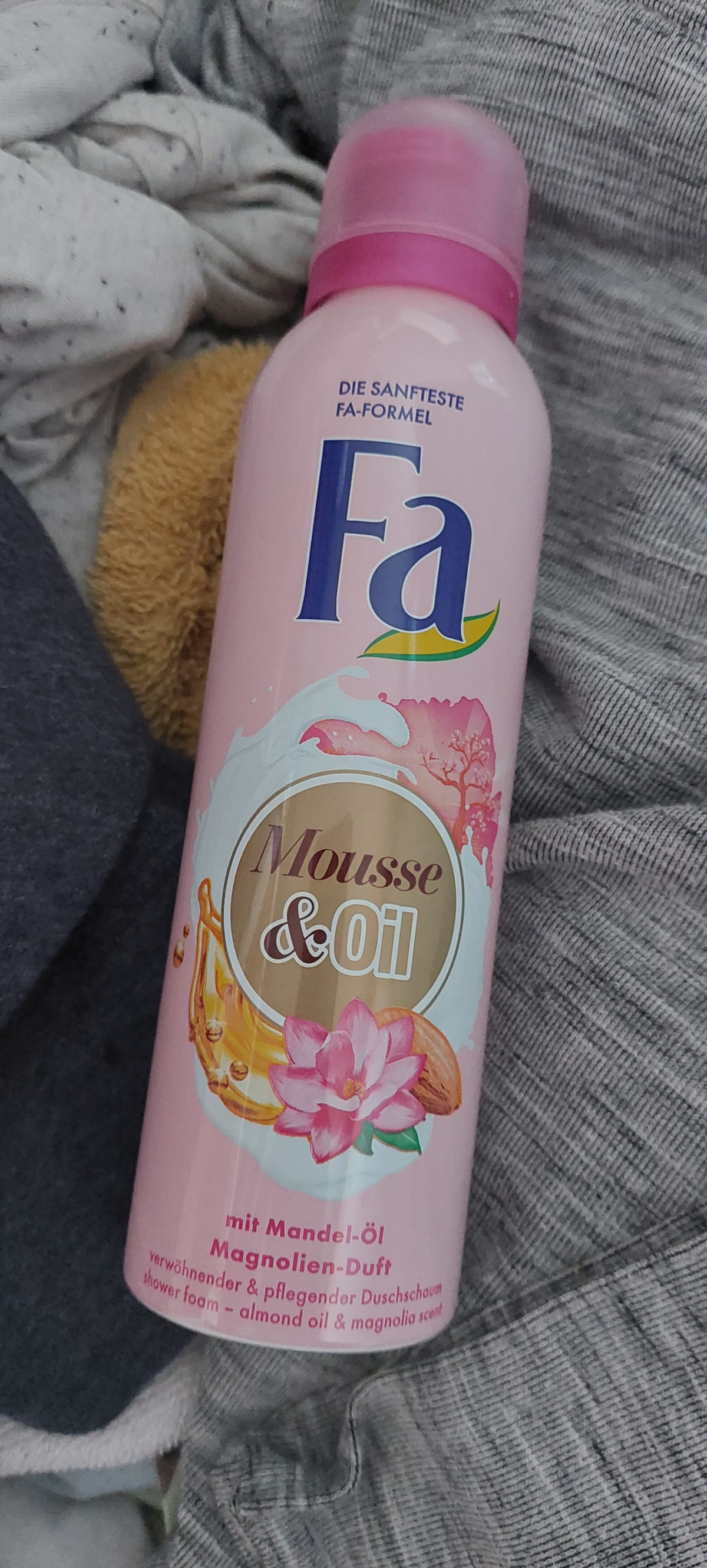 Fa Mousse & Oil Magnolia Doucheschuim Multi Pack - 4 x 200 ml - review image