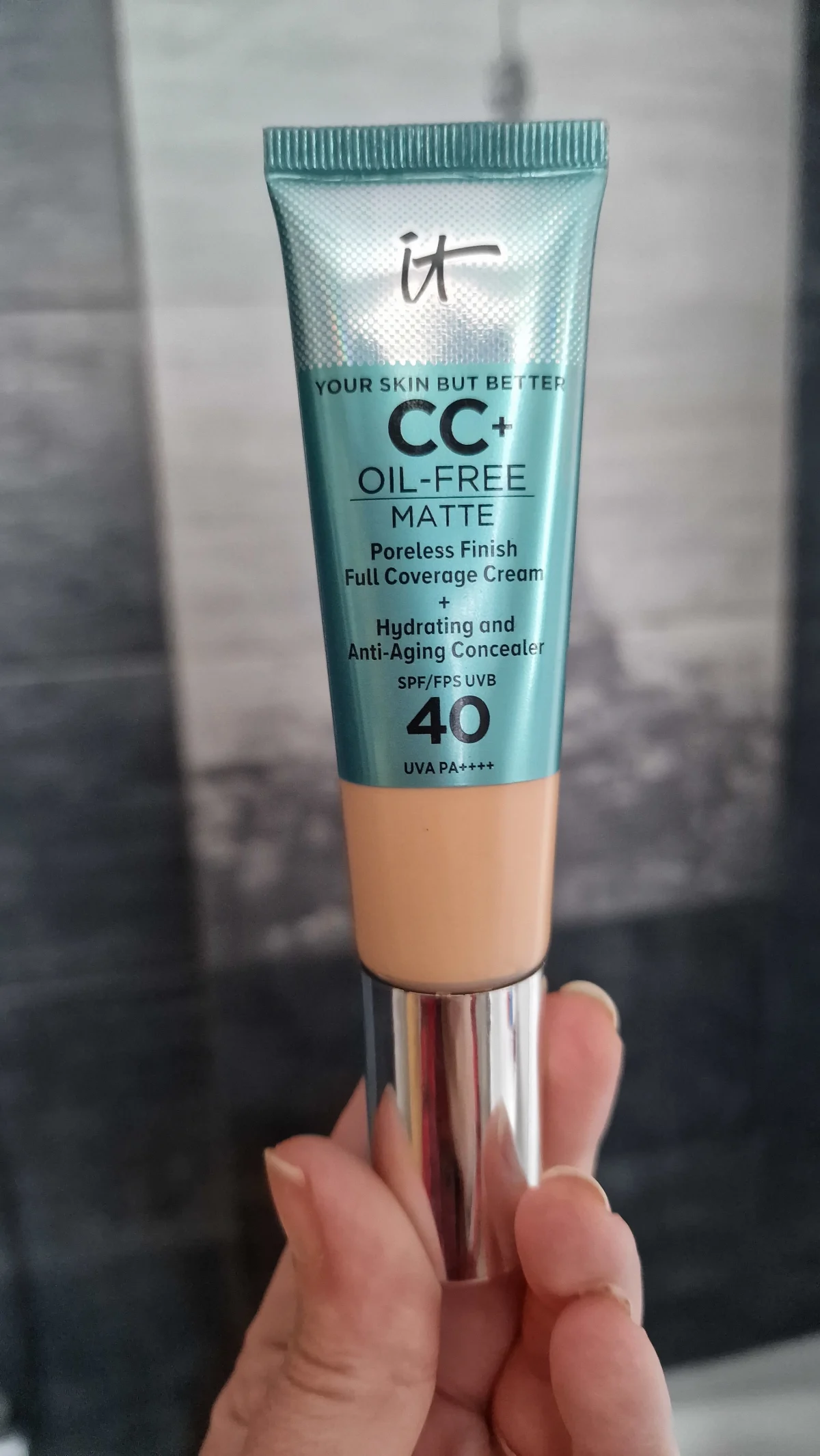 It Cosmetics Your Skin But Better It Cosmetics - Your Skin But Better Cc+ Cream Oil Free Matte Spf 40  - - review image