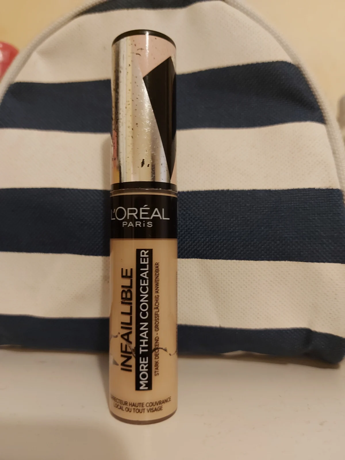 Infaillible More Than Concealer Infaillible More Than Concealer Anti Cernes 320 Porcelaine - review image