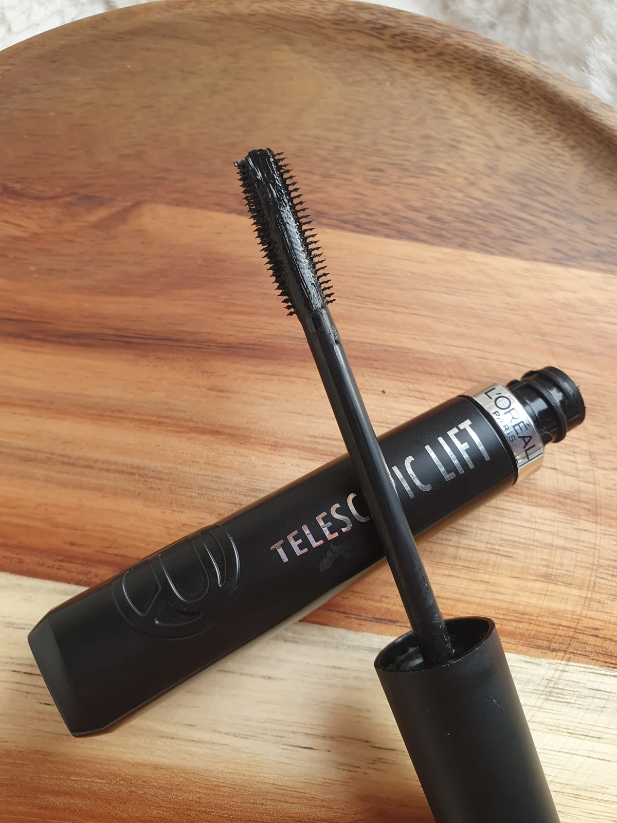 L'Oréal Paris – Telescopic Lift Mascara – Lift Extra Black - Mascara voor lange, gelifte wimpers en volume – 9,9ML - review image