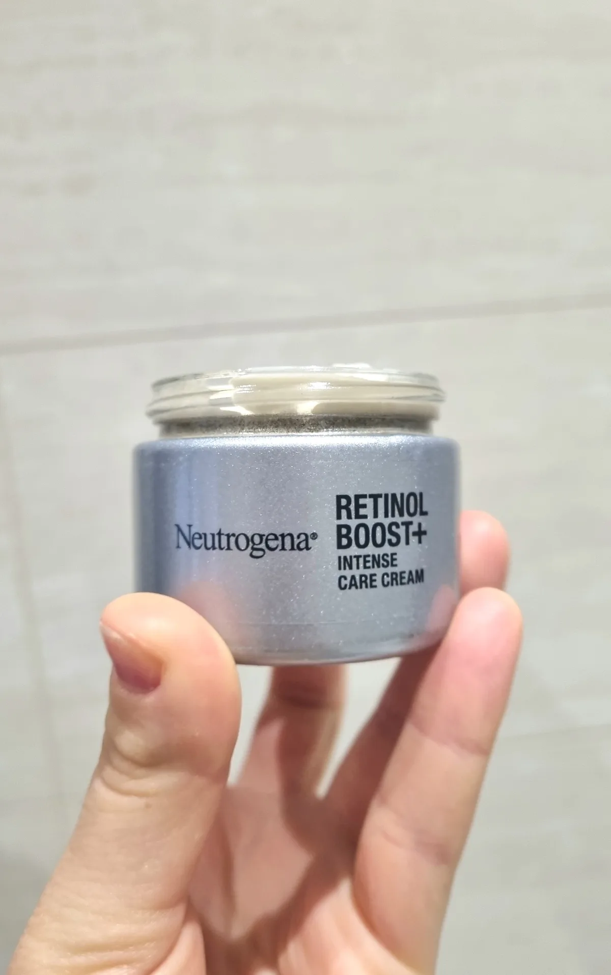 Neutrogena® Anti-Ageing Retinol Boost+, intensieve gezichtsverzorging met zuivere Retinol, parfumvrij, 50 ml - review image