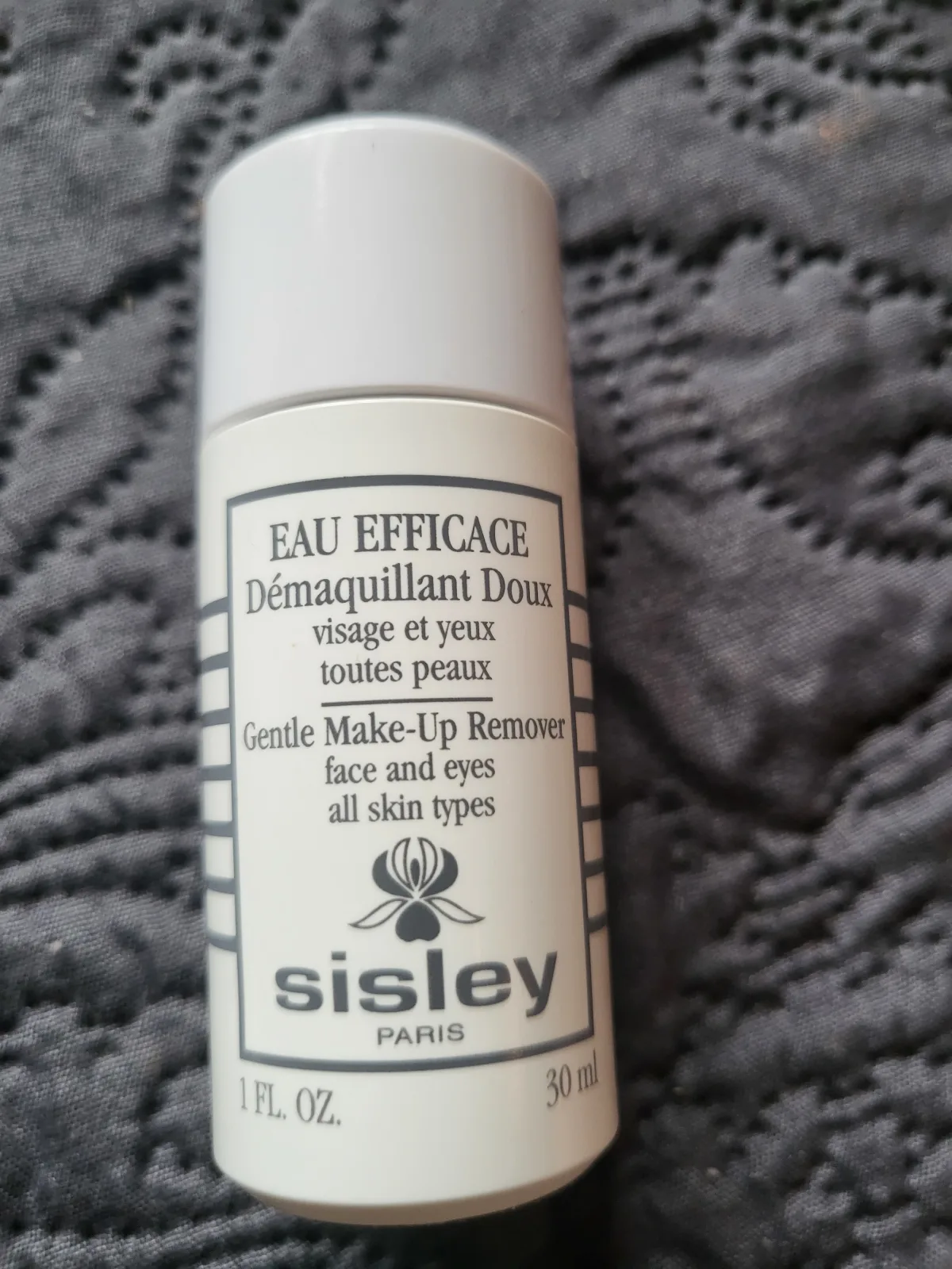 Sisley Eau Efficace Make-up Remover - review image