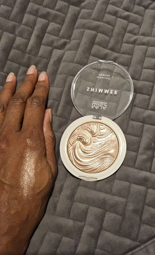 MUA Shimmer Highlight Powder - Peach Diamond - before review image