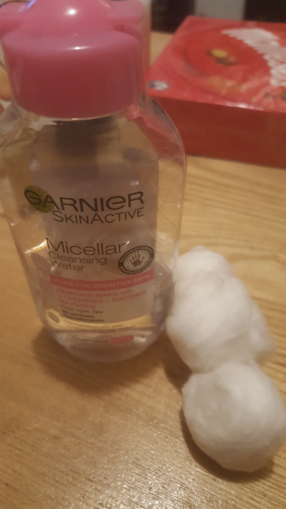 Skin Active Micellar Cleansing Water 400ml - review image