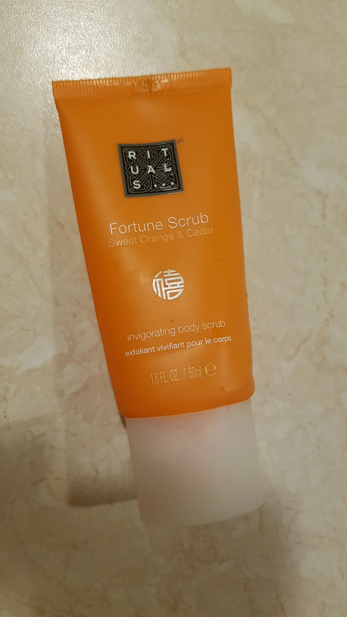 Rituals Fortune Scrub Body Scrub - review image