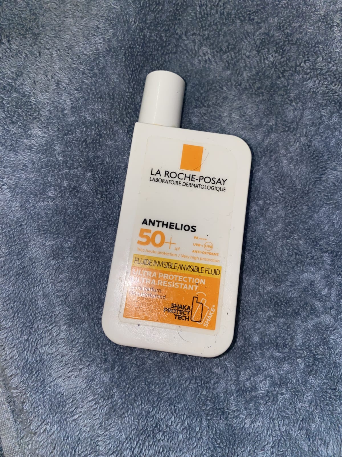 Anthelios Shaka Fluide SPF50 - review image