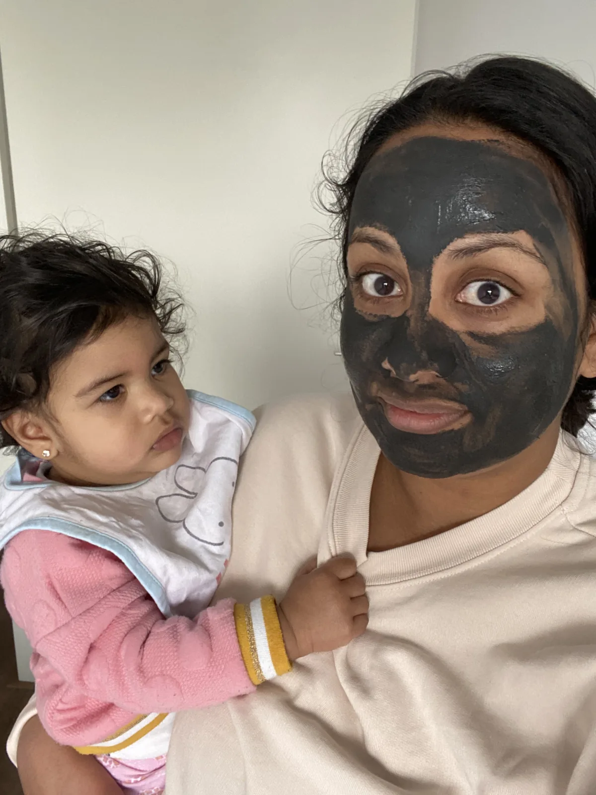 Dead Sea Mud & Activated Charcoal Mask + Vitamin C - review image