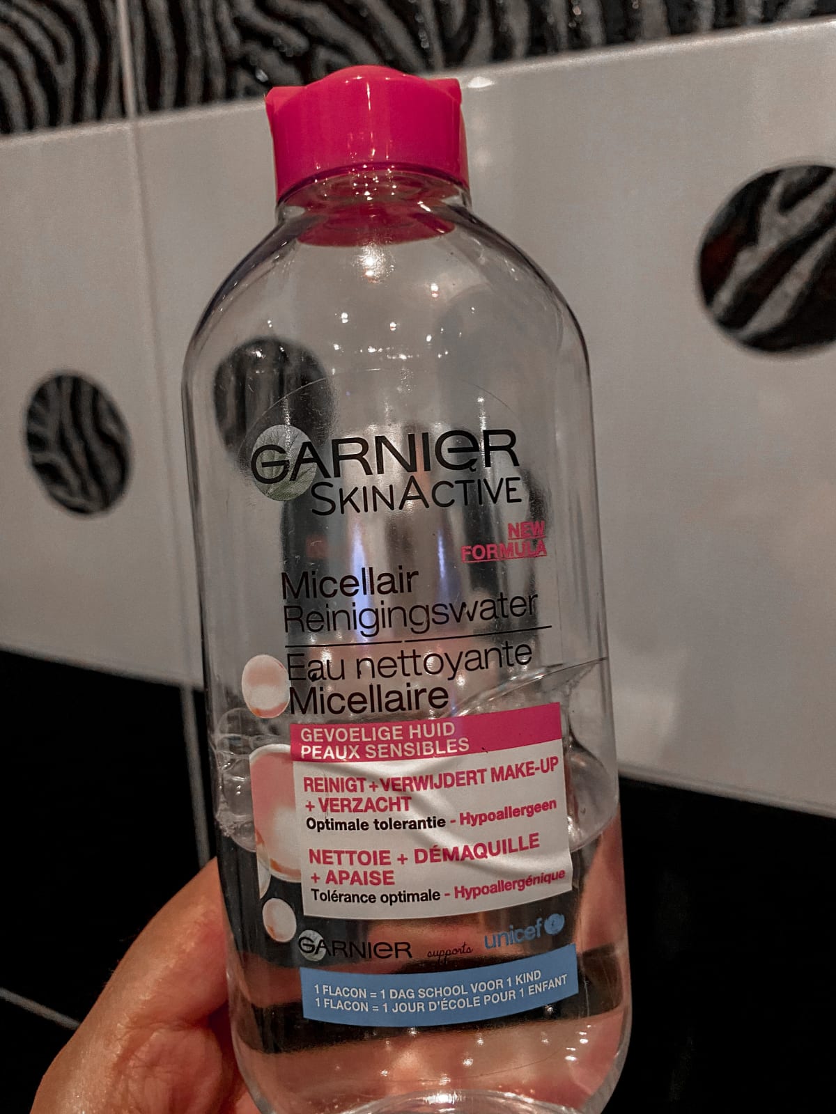 Garnier Skinactive Micellair Reinigingswater Delicate Huid en Ogen - 3 x 400 ml - Micellair Water Voordeelverpakking - review image