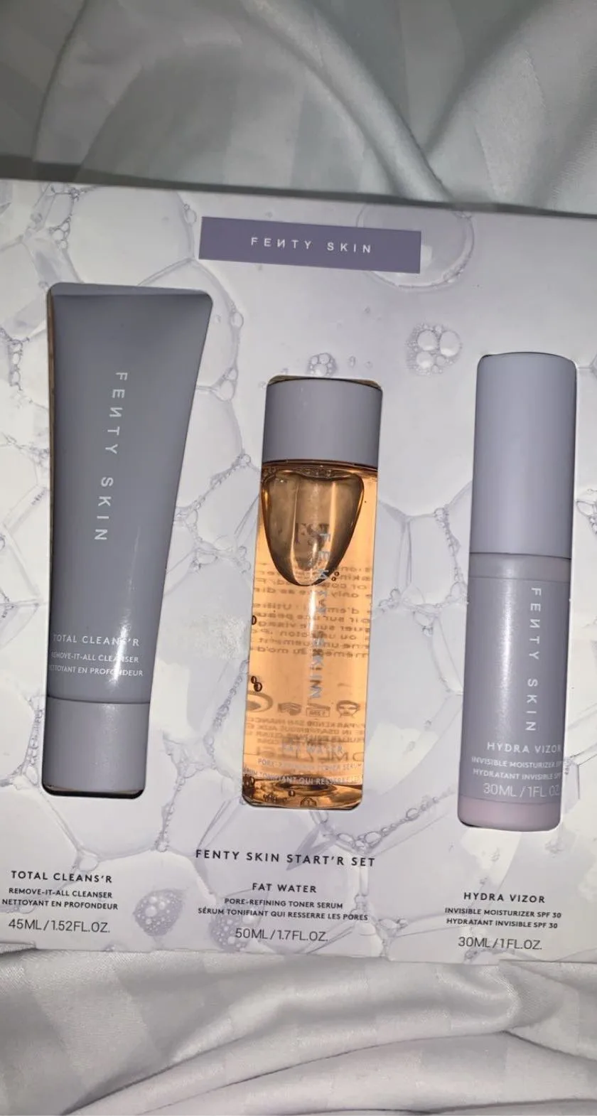 Fenty Skin The Daily Mini Total Cleans'r Cleanser + Fat Water Toner Serum - Vegan Glutenvrij - Huidverzorgingsset - Duo - review image