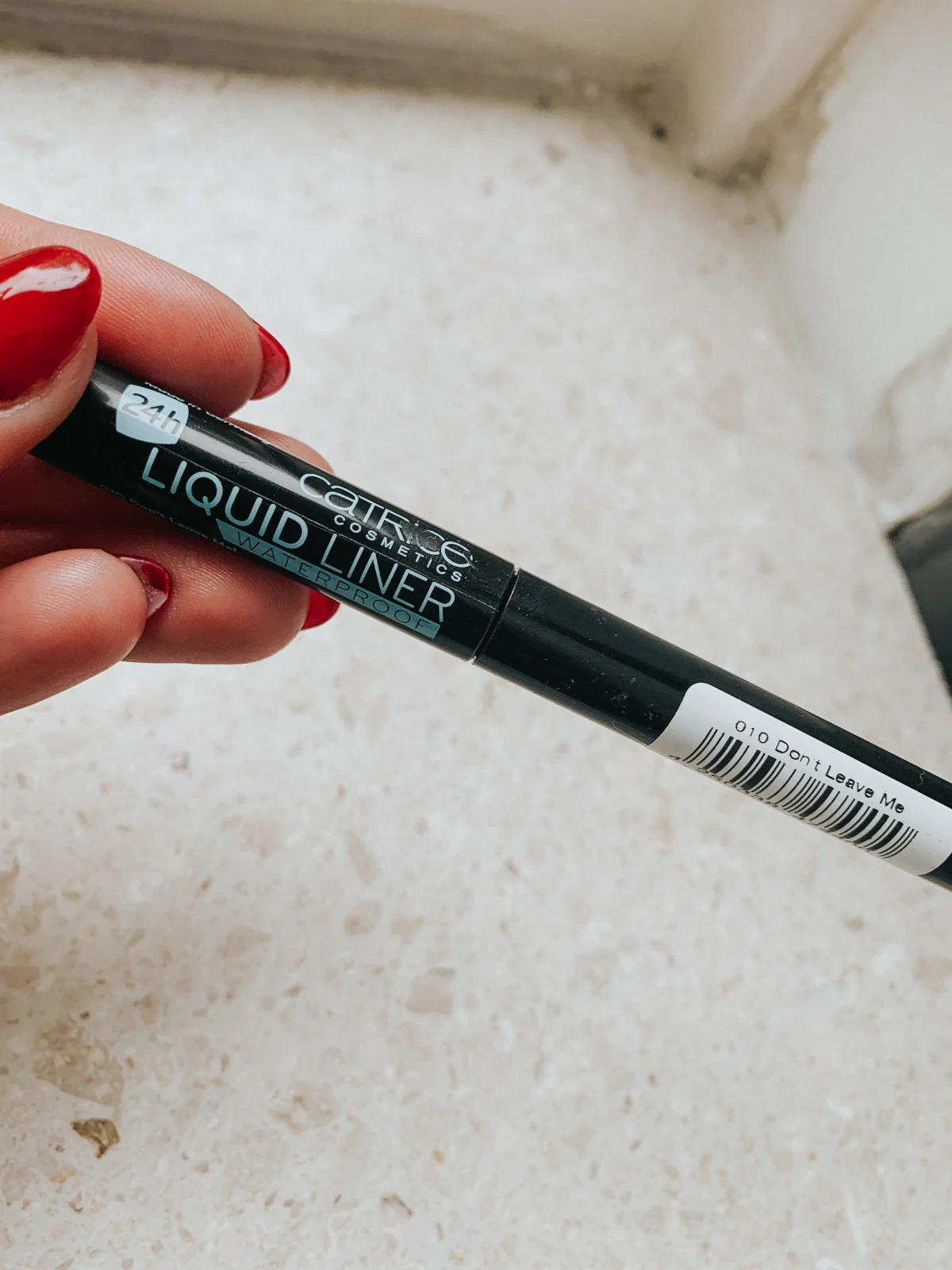 Liquid Eyeliner Don't Leave Me! Waterproof - review image