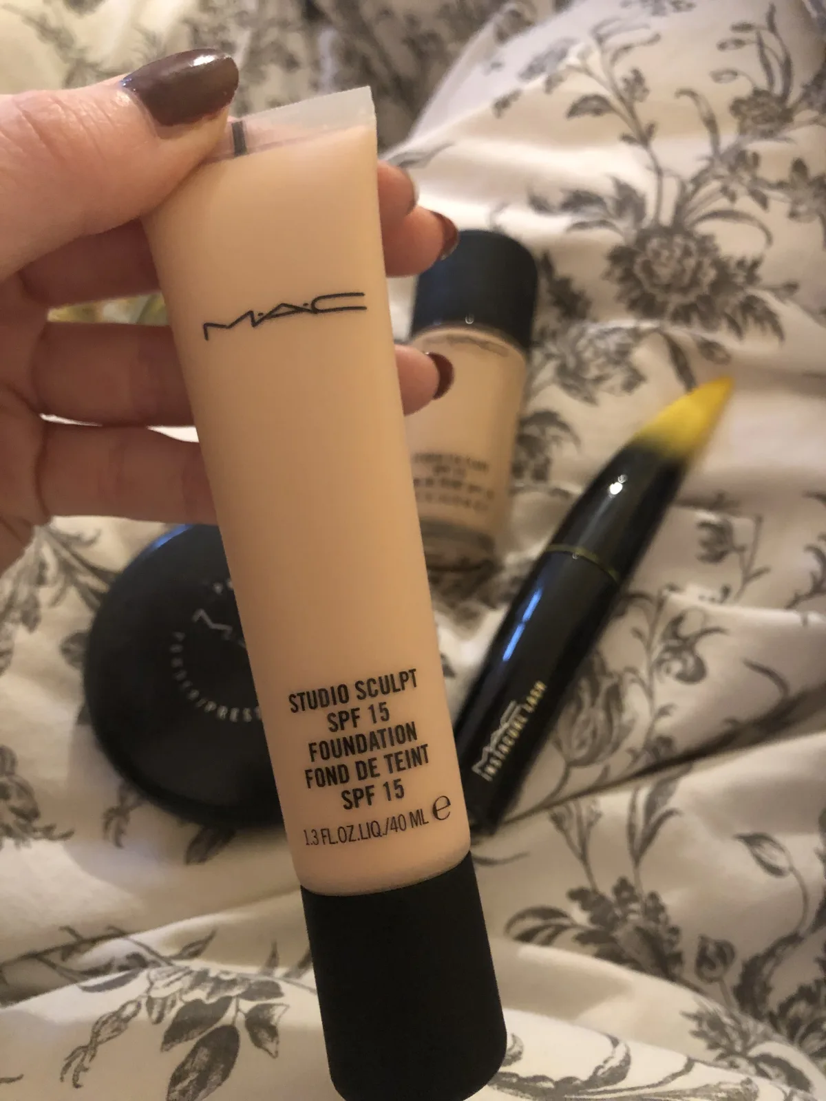 Studio Sculpt Foundation SPF15 - review image