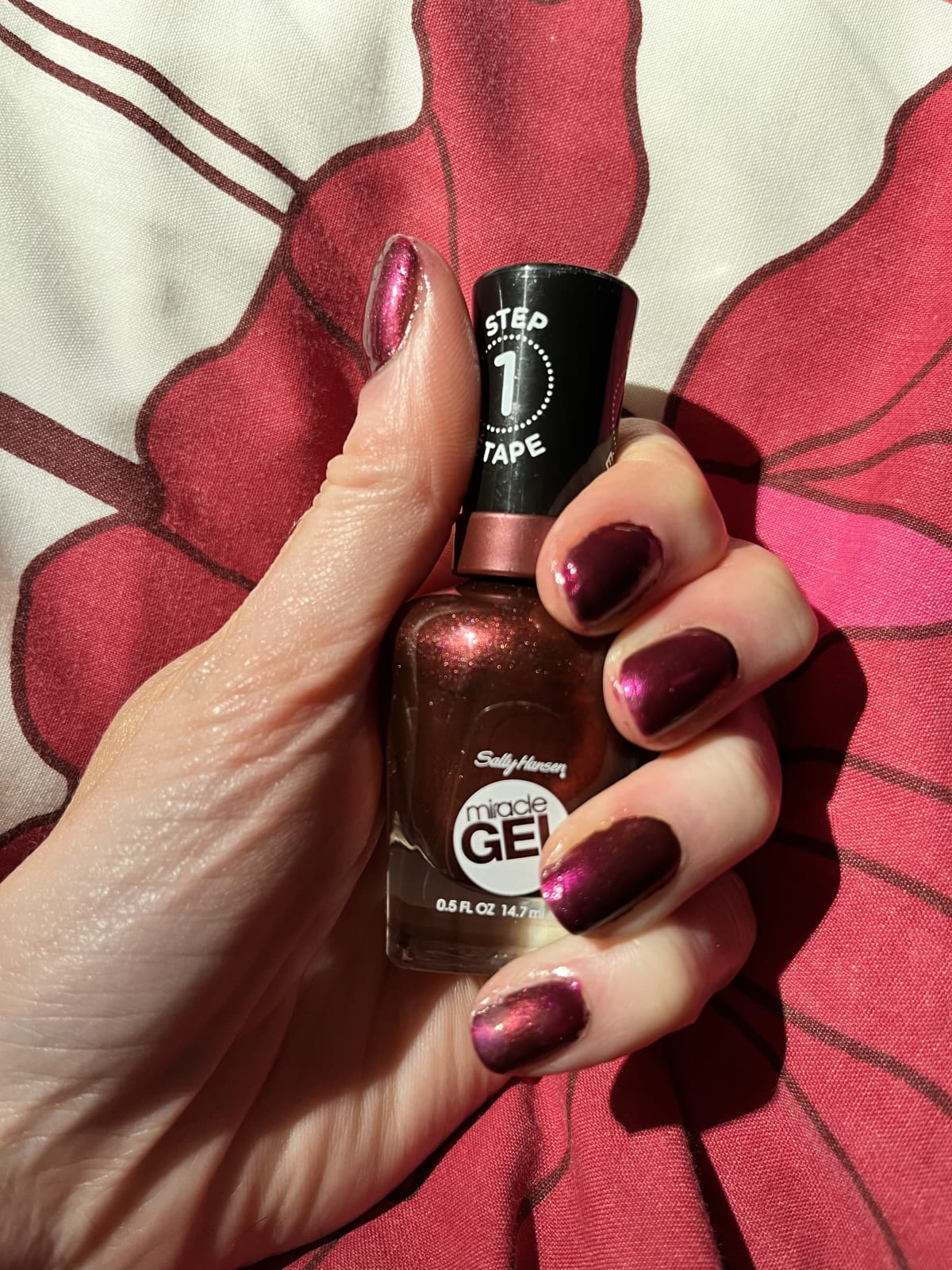 nagellak Sally Hansen Miracle Gel 444-off with her red! (14,7 ml) - review image