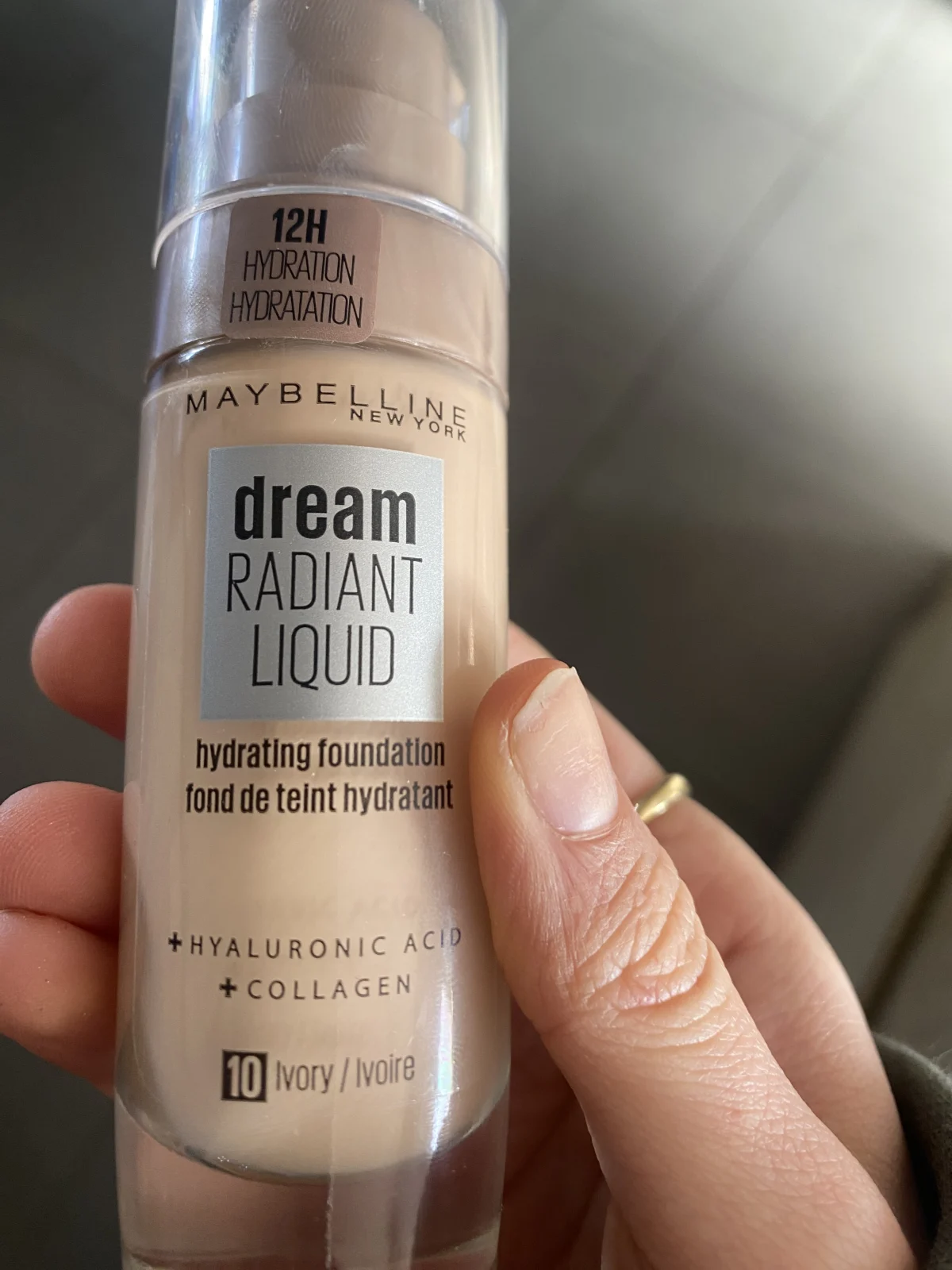 Maybelline Dream Radiant Liquid Foundation - 10 Ivory - review image