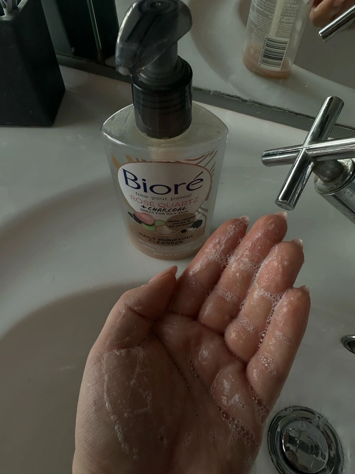 Biore Deep Pore Charcoal Cleanser - review image