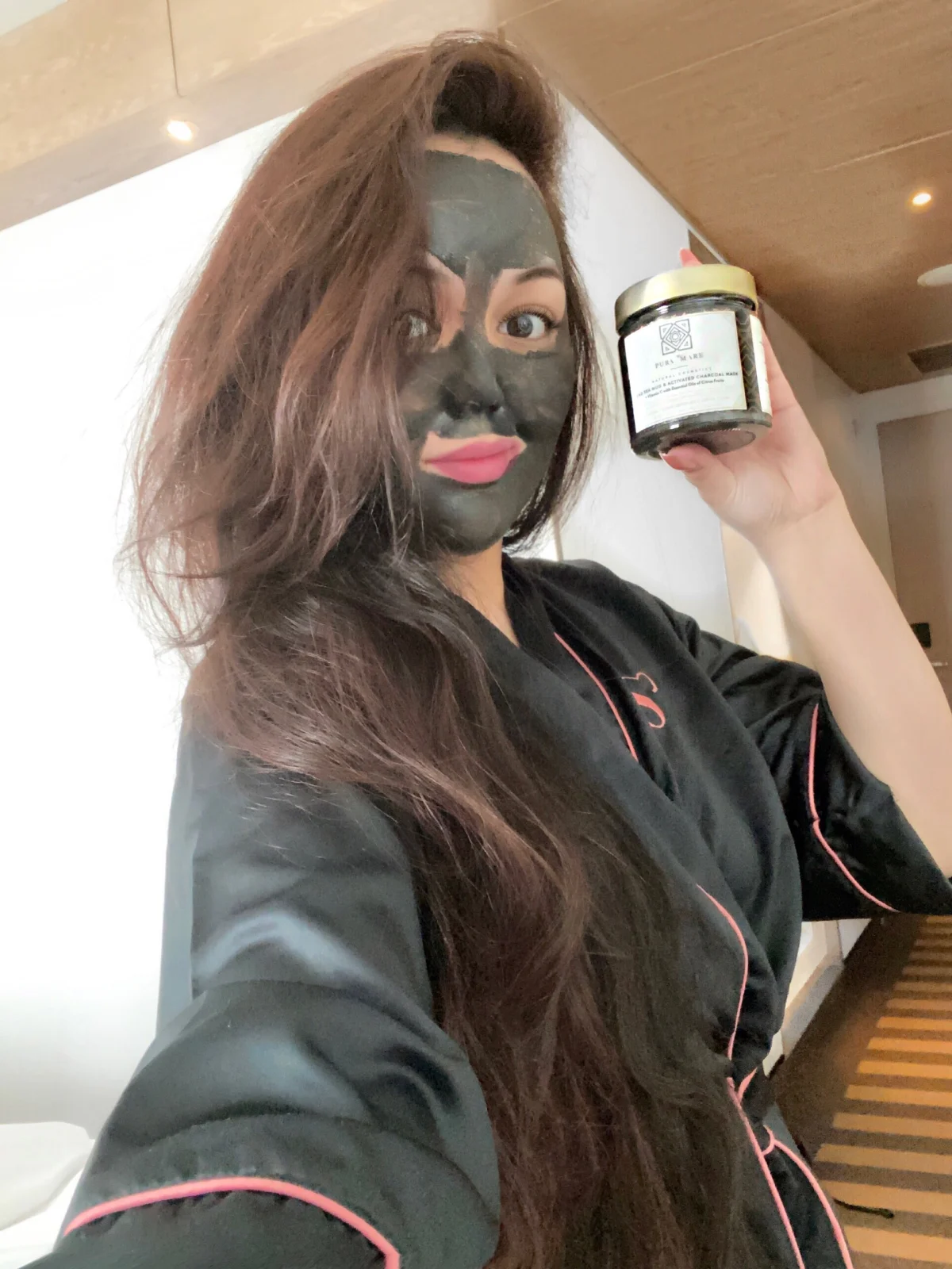 Dead Sea Mud & Activated Charcoal Mask + Vitamin C - review image