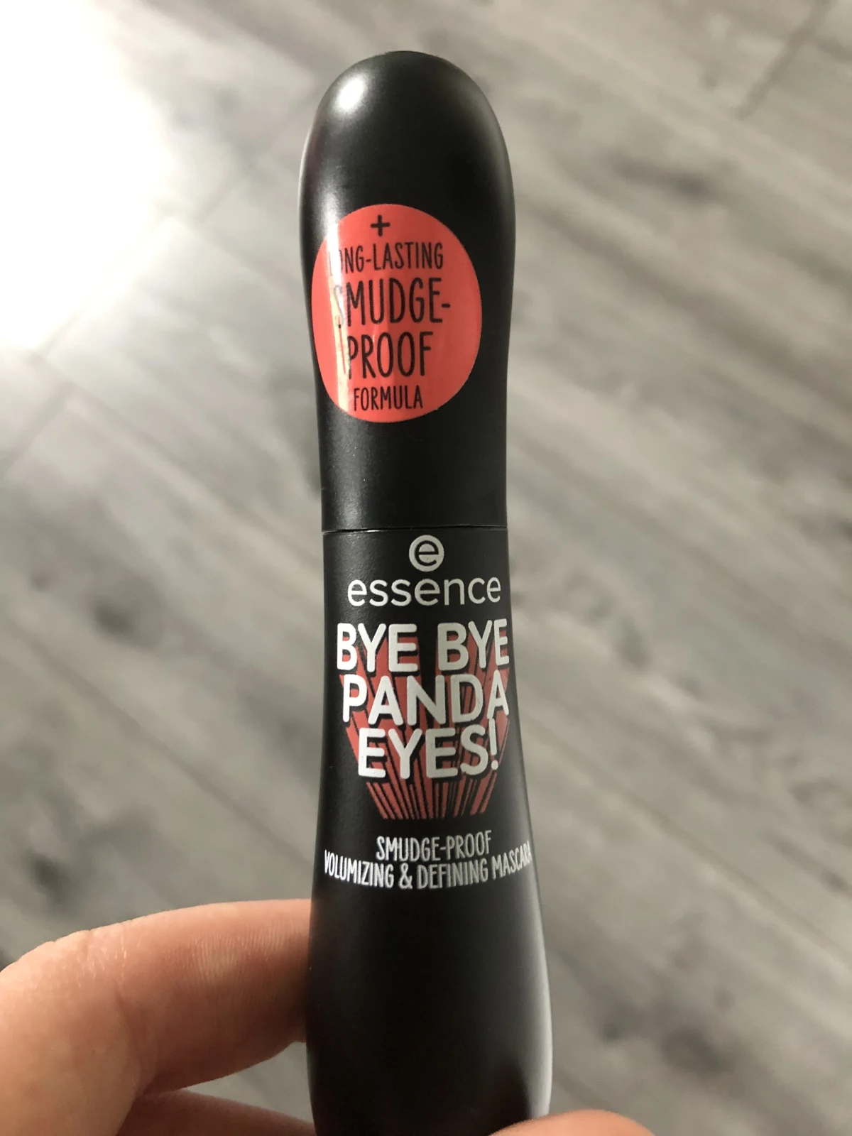 Bye Bye Panda Eyes! Black Volumizing & Defining Mascara - review image