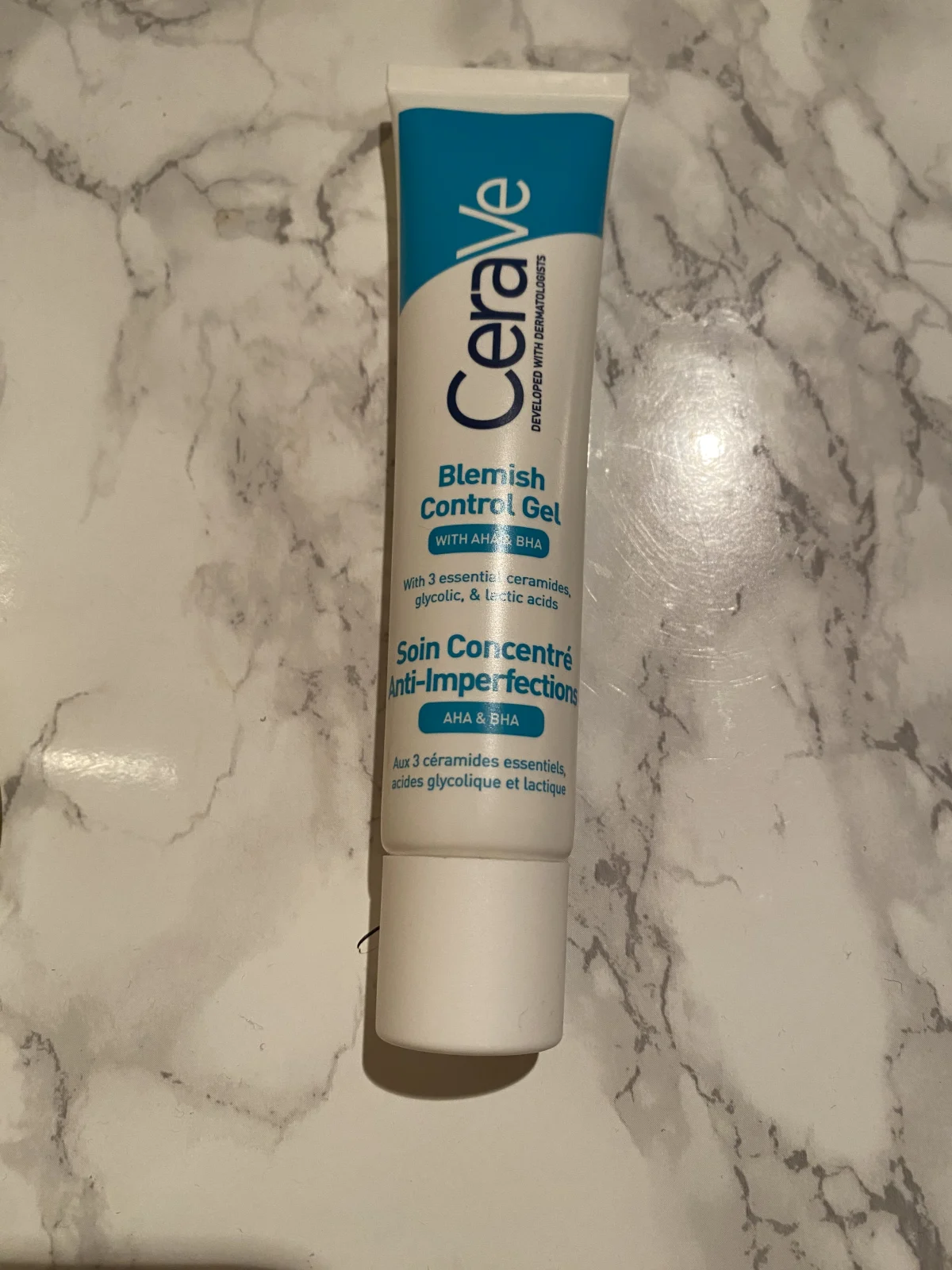 CeraVe Blemish Control Gel Moisturiser with 2% Salicylic Acid & Niacinamide for Blemish-Prone Skin 40ml - review image