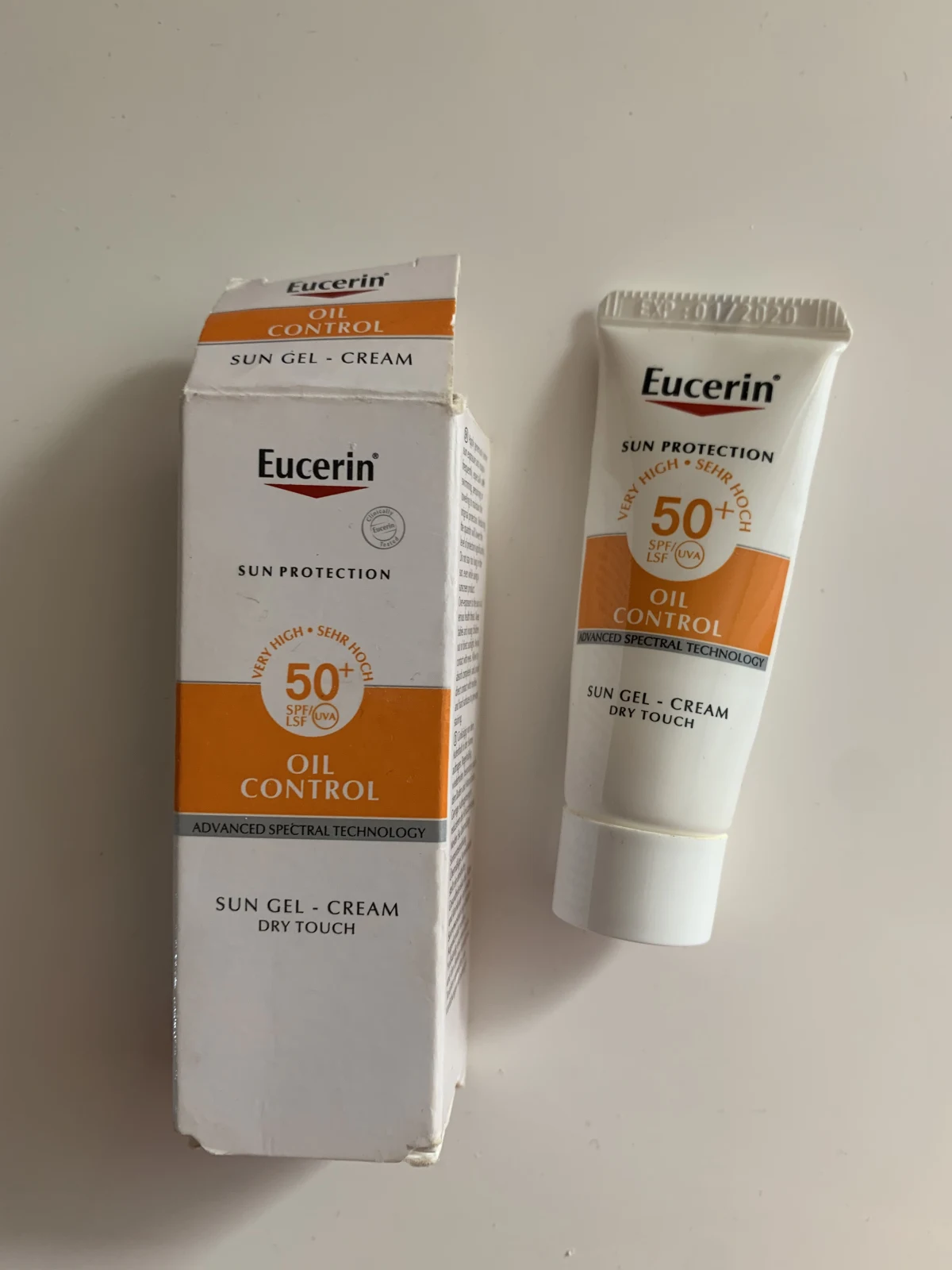 Eucerin Sun Oil Control Gel-Crème SPF 50+ Zonnebrand - 50 ml - review image