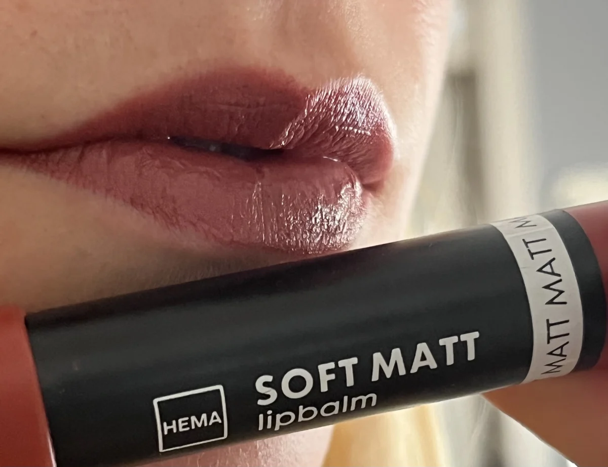 Soft matt lipbalm - review image