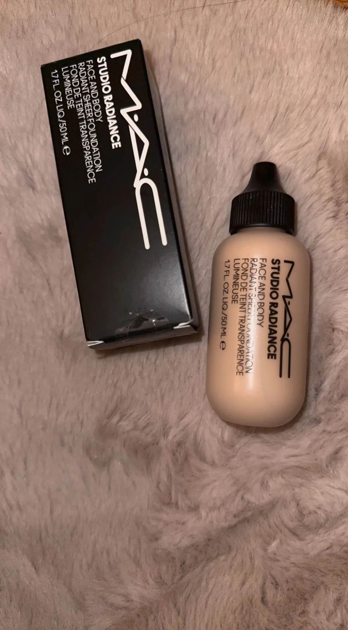 Studio Radiance Face and Body Radiant Sheer Foundation - review image