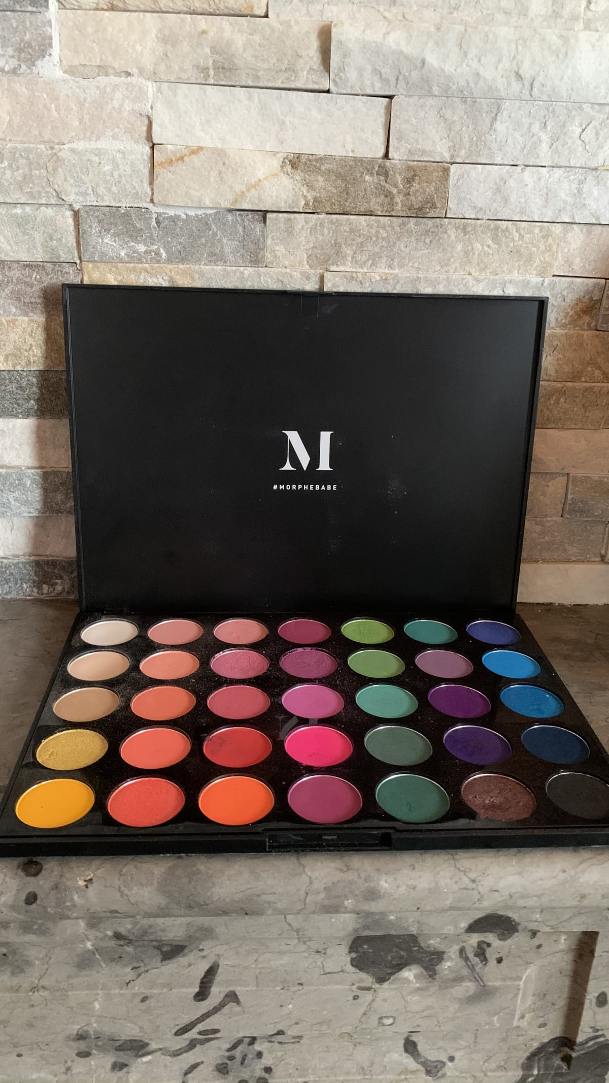 Morphe 35B Colour Burst Oogschaduw Palette - review image