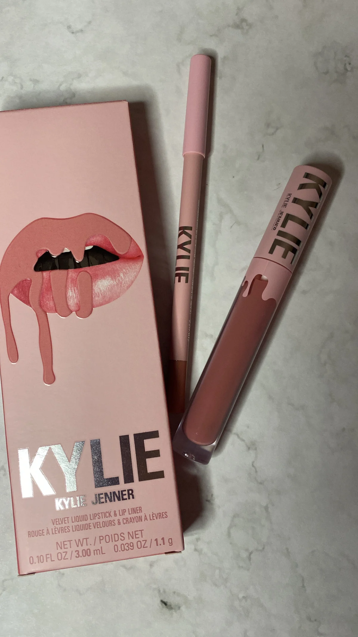 KYLIE COSMETICS Velvet Lip Kit - review image