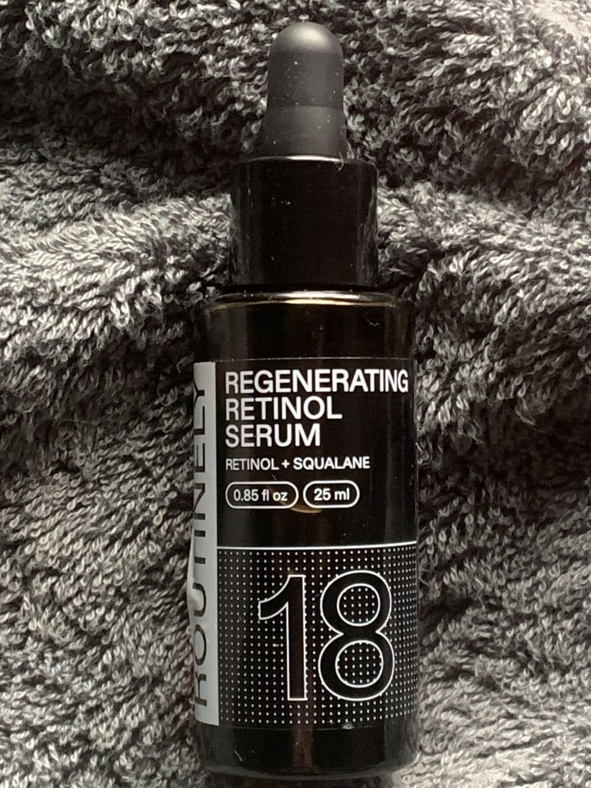 Regenerating retinol serum - review image