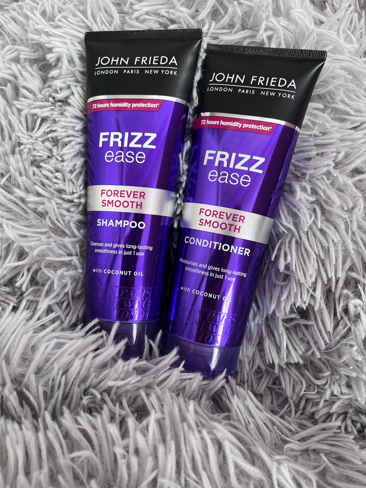 John Frieda Frizz Ease Forever Smooth Shampoo - review image
