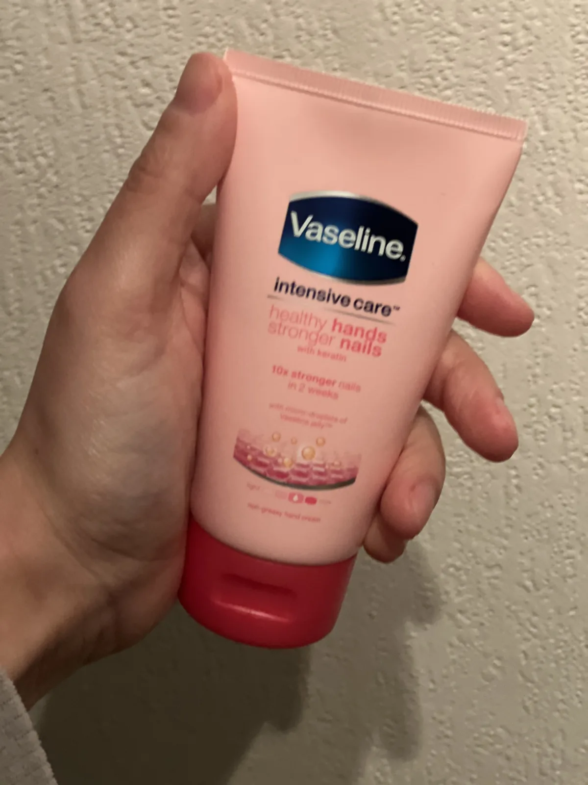 Vaseline Handcreme - Healthy hands & stronger nails 200ml - review image