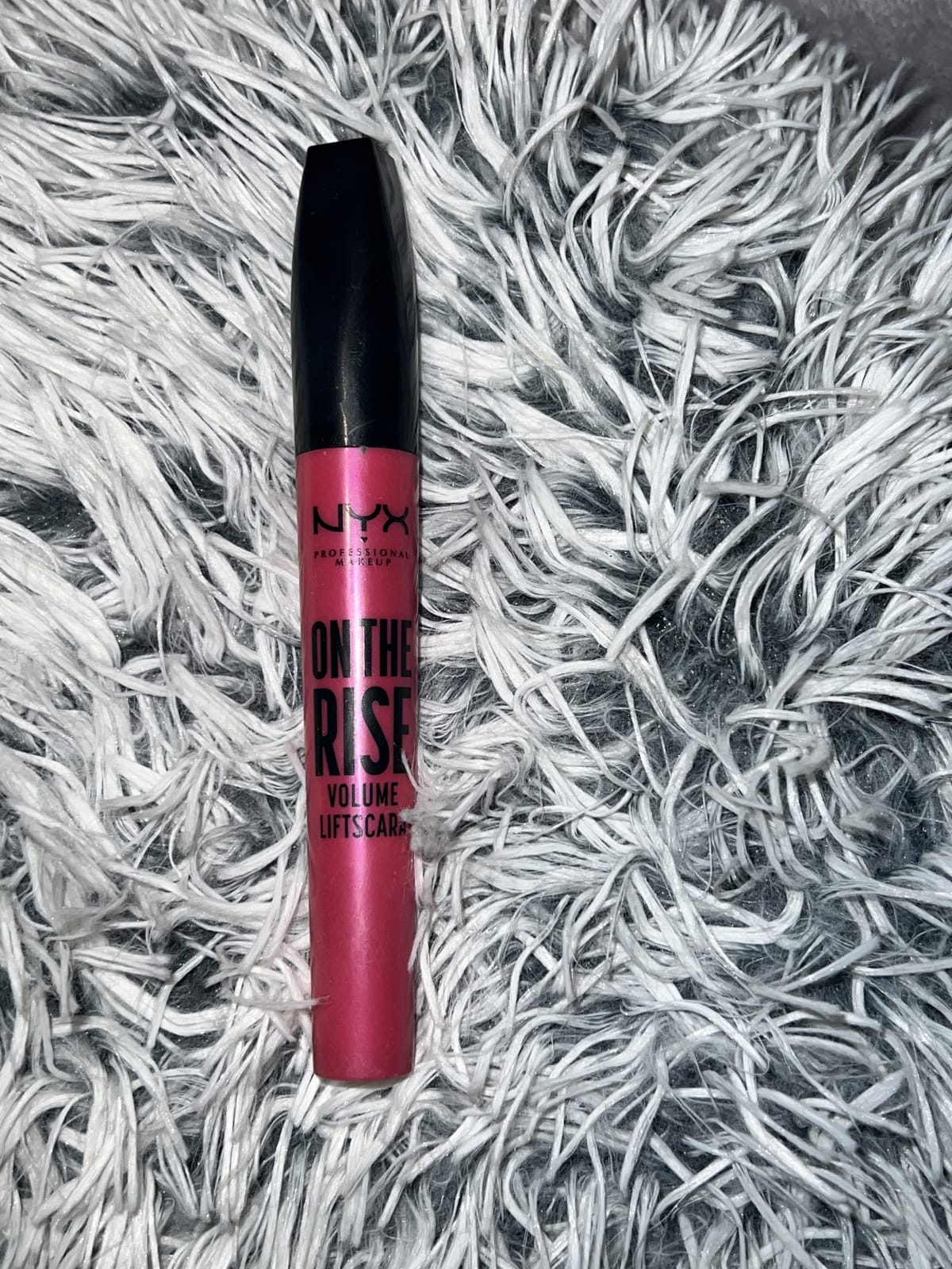 Mascara On The Rise NYX black - review image