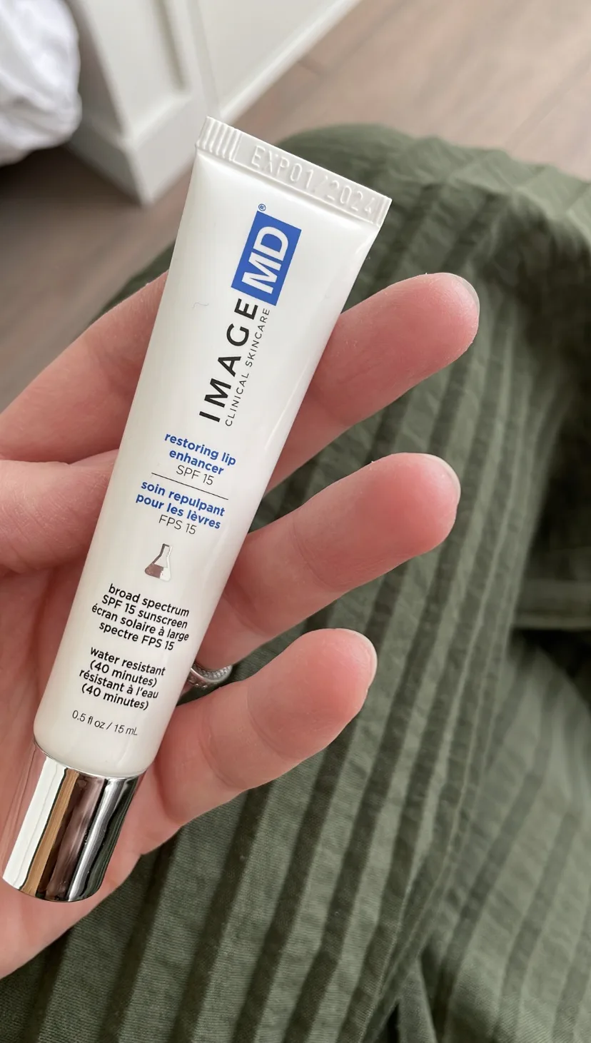 MD Restoring Post Treatment Collagen Lip Enhancement SPF15 - review image