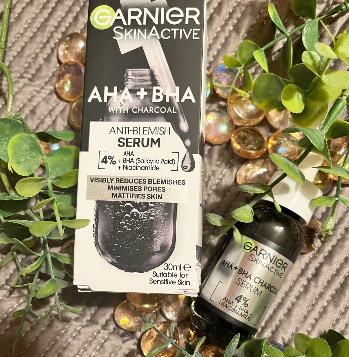 Garnier PureActive AHA + BHA Charcoal Anti-Onzuiverheden Serum - 30ml - review image