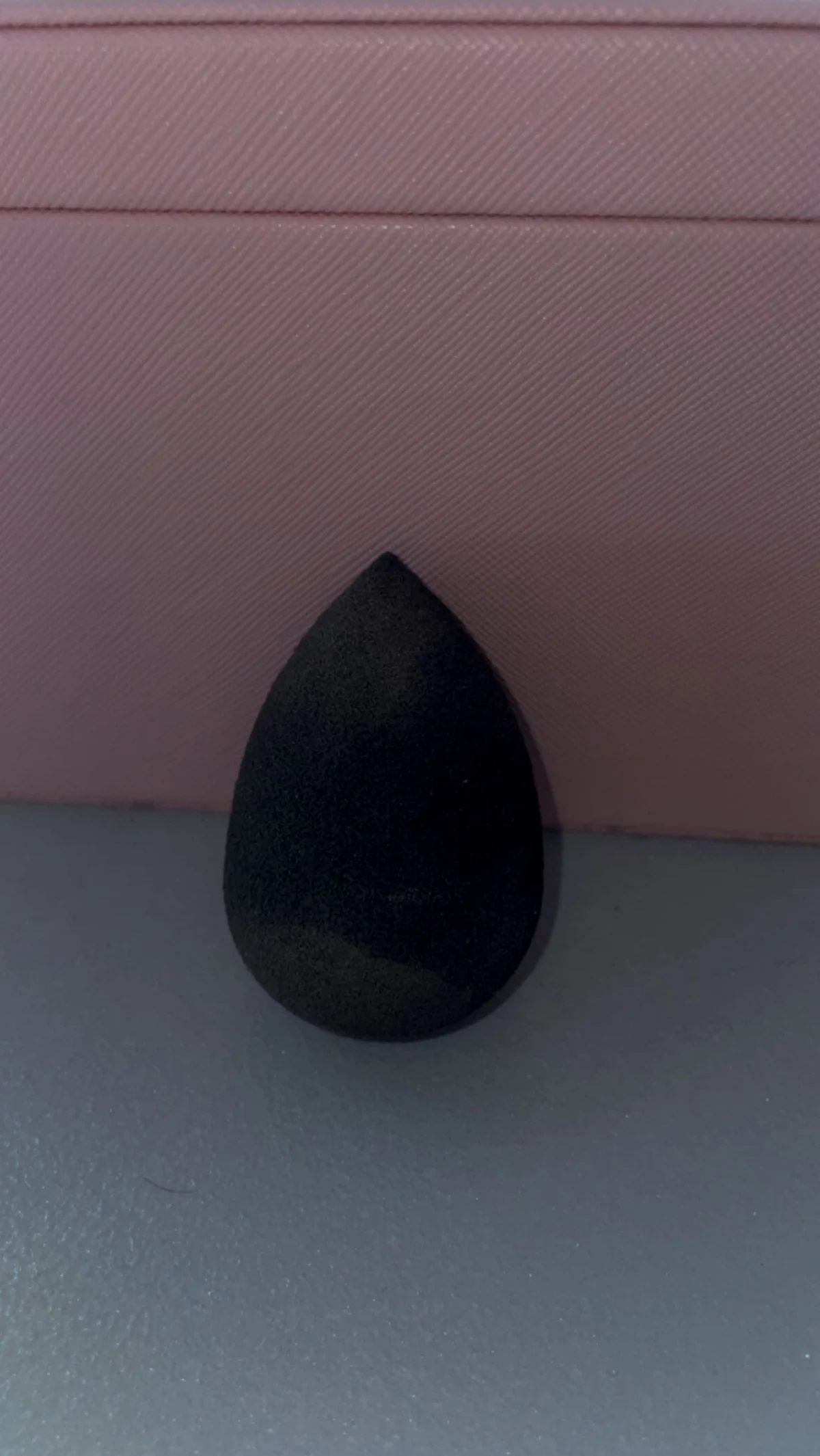 The original beautyblender Pro Makeup Spons - review image