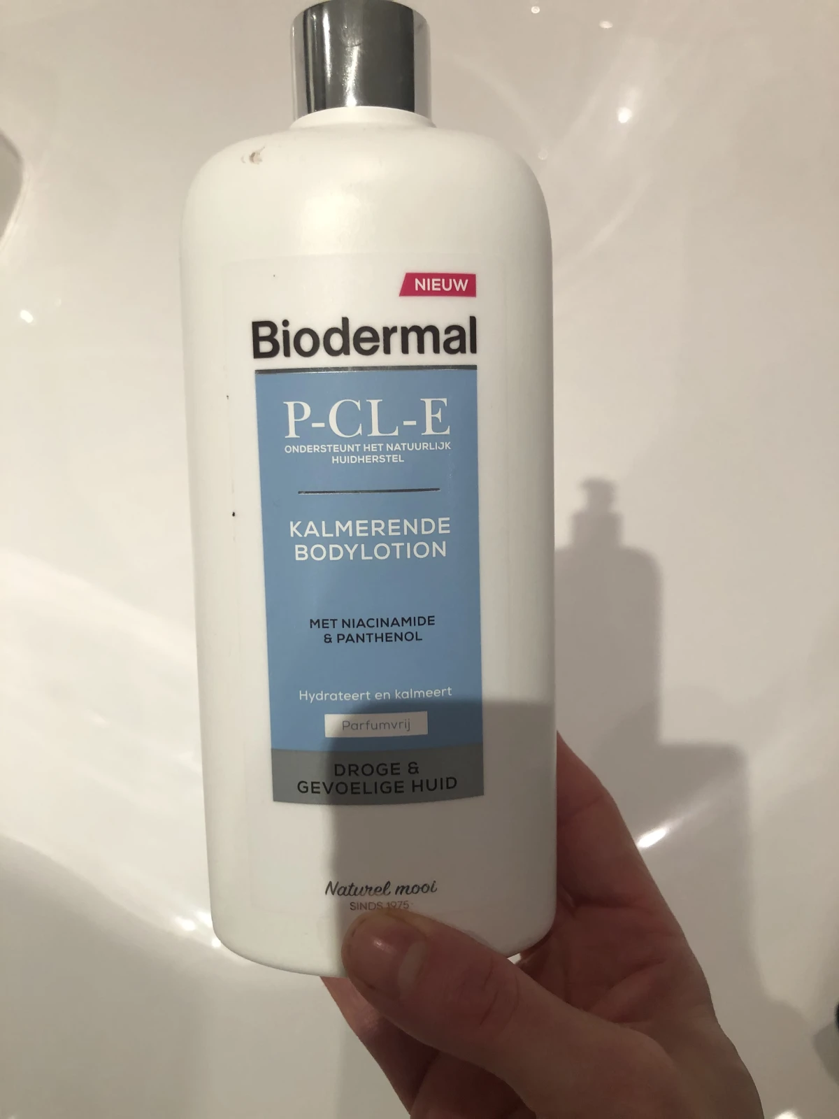 Biodermal P-CL-E Kalmerende Bodylotion voor de droge & gevoelige huid - Bodylotion met niacinamide - Parfumvrij - 400ml - review image