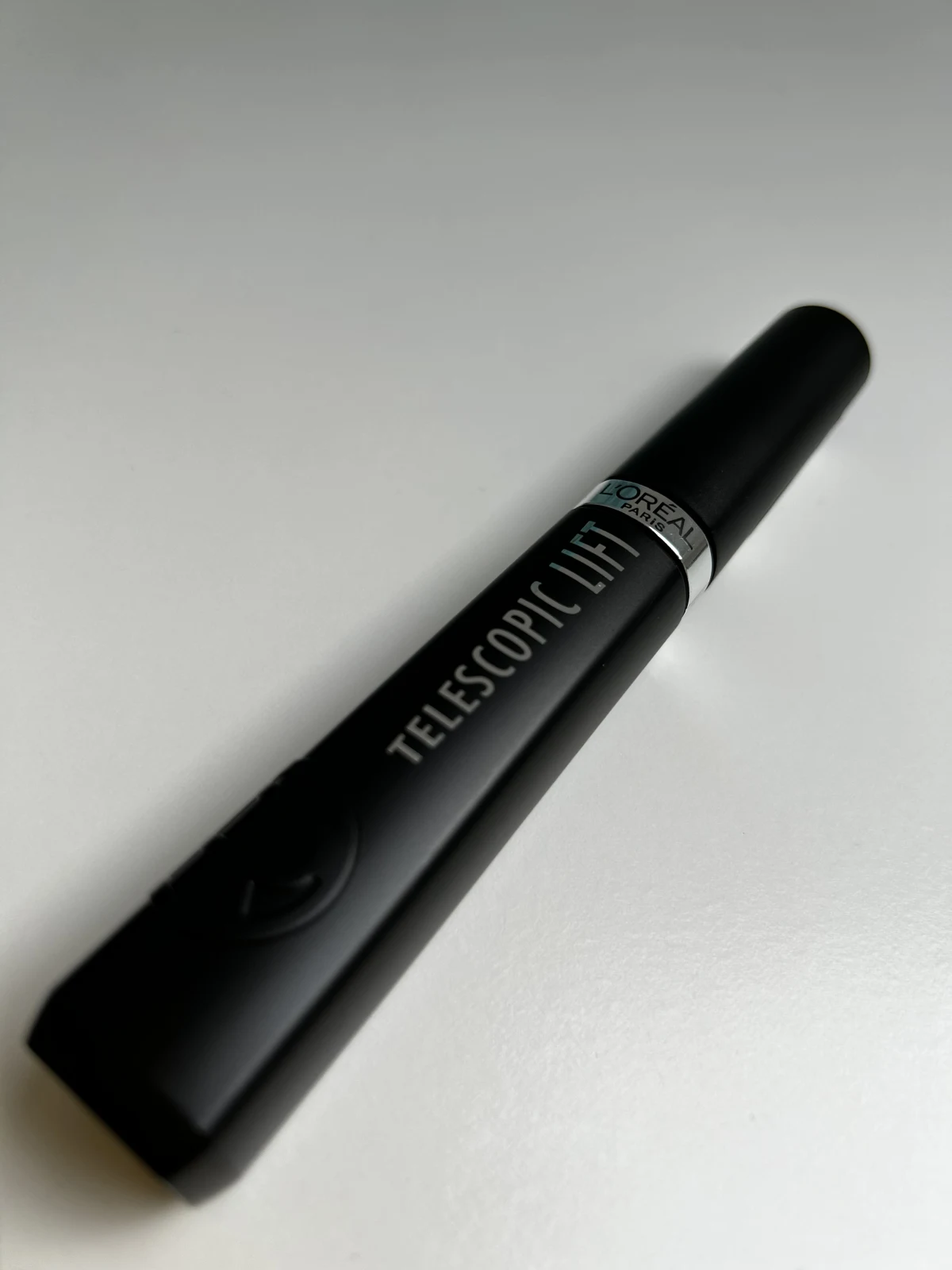 L'Oréal Paris – Telescopic Lift Mascara – Lift Extra Black - Mascara voor lange, gelifte wimpers en volume – 9,9ML - review image