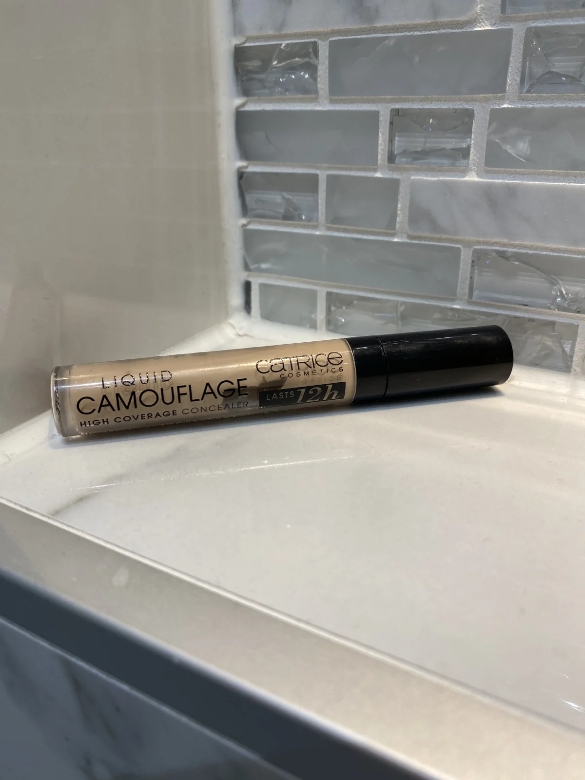 Catrice Liquid Camouflage High Coverage Concealer 005 Light Natural - review image