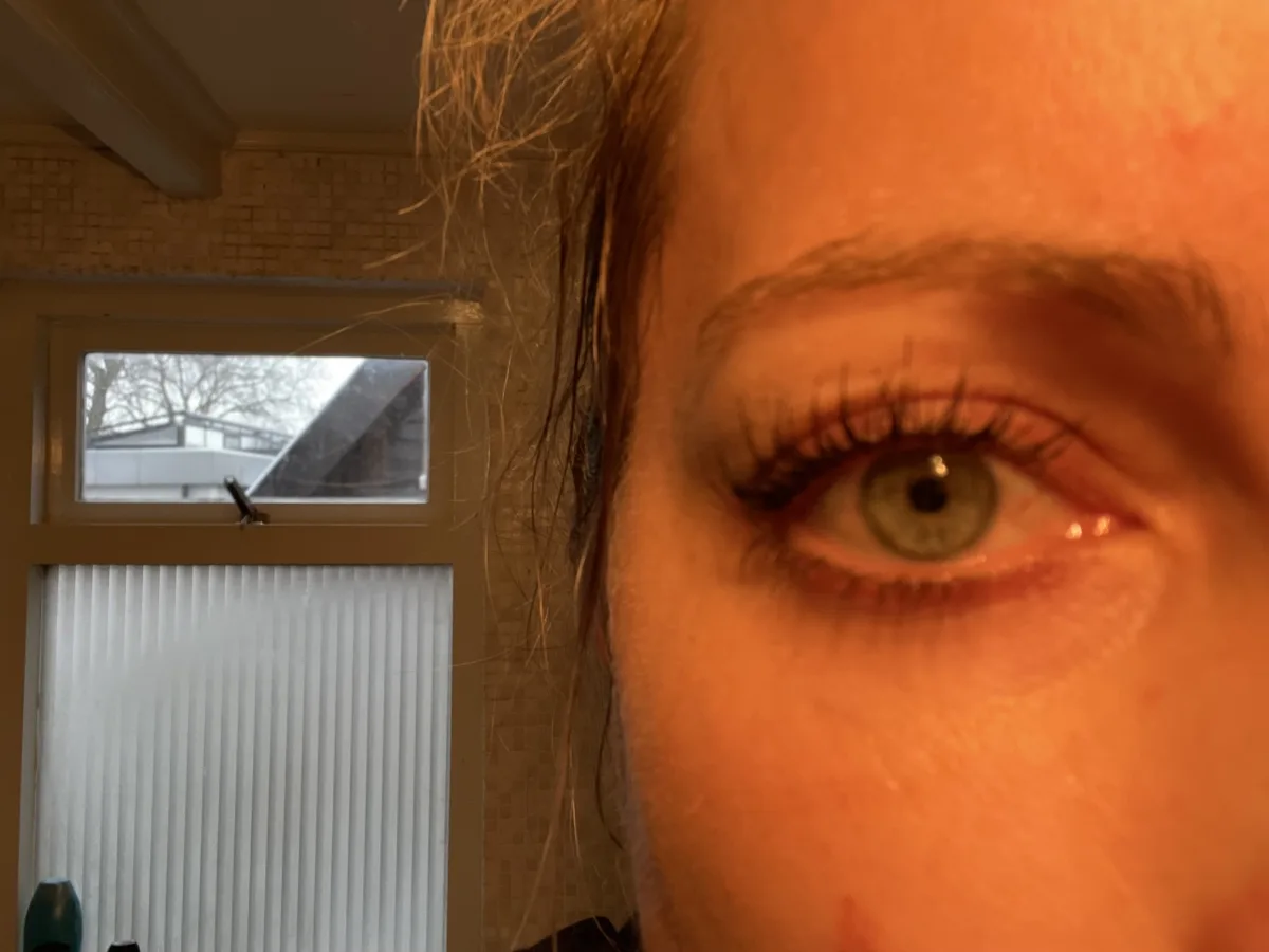 100% Waterproof Mascara - review image