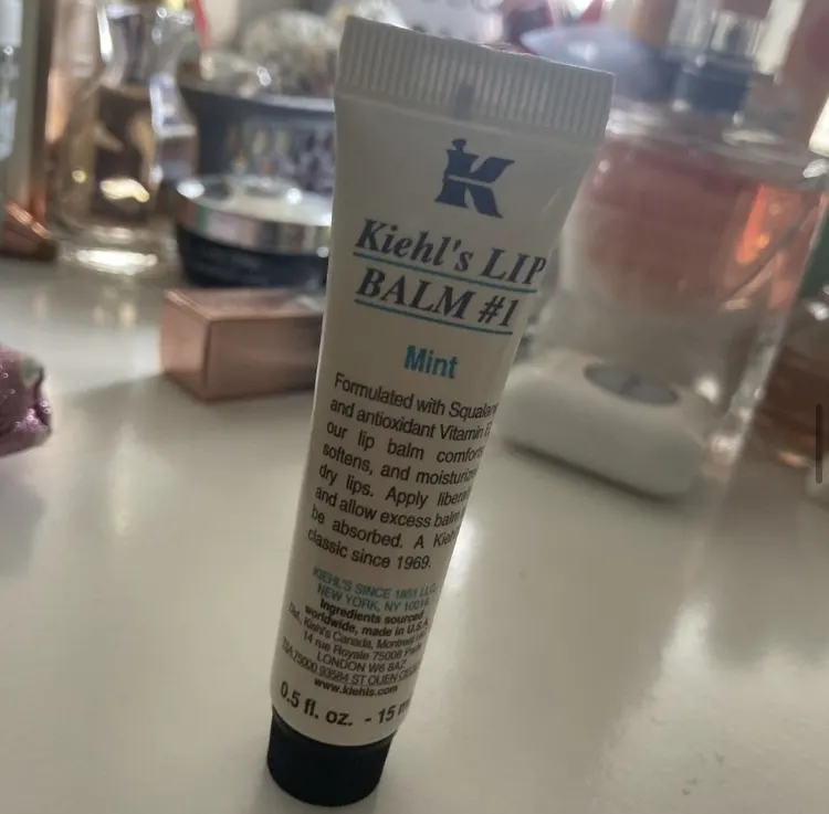 Kiehl’s Lip Balm #1 - review image