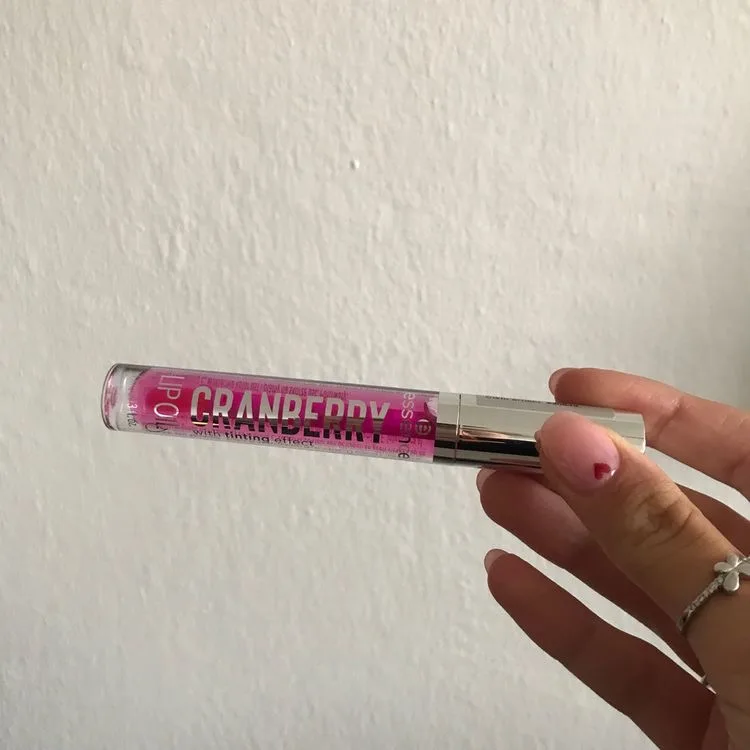 01 Cranberry Lip Oil - review image