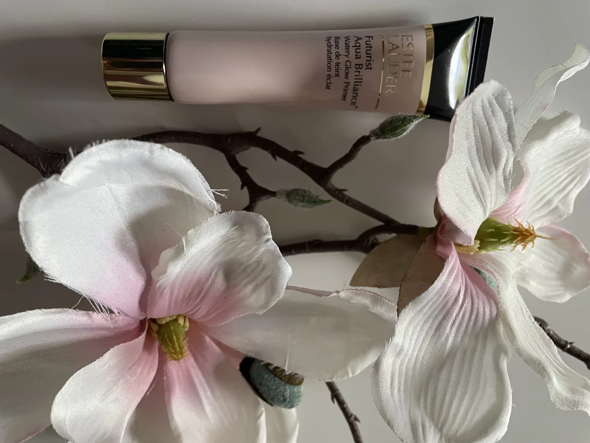 E.Lauder Futurist Aqua Brilliance Watery Glow Primer - review image