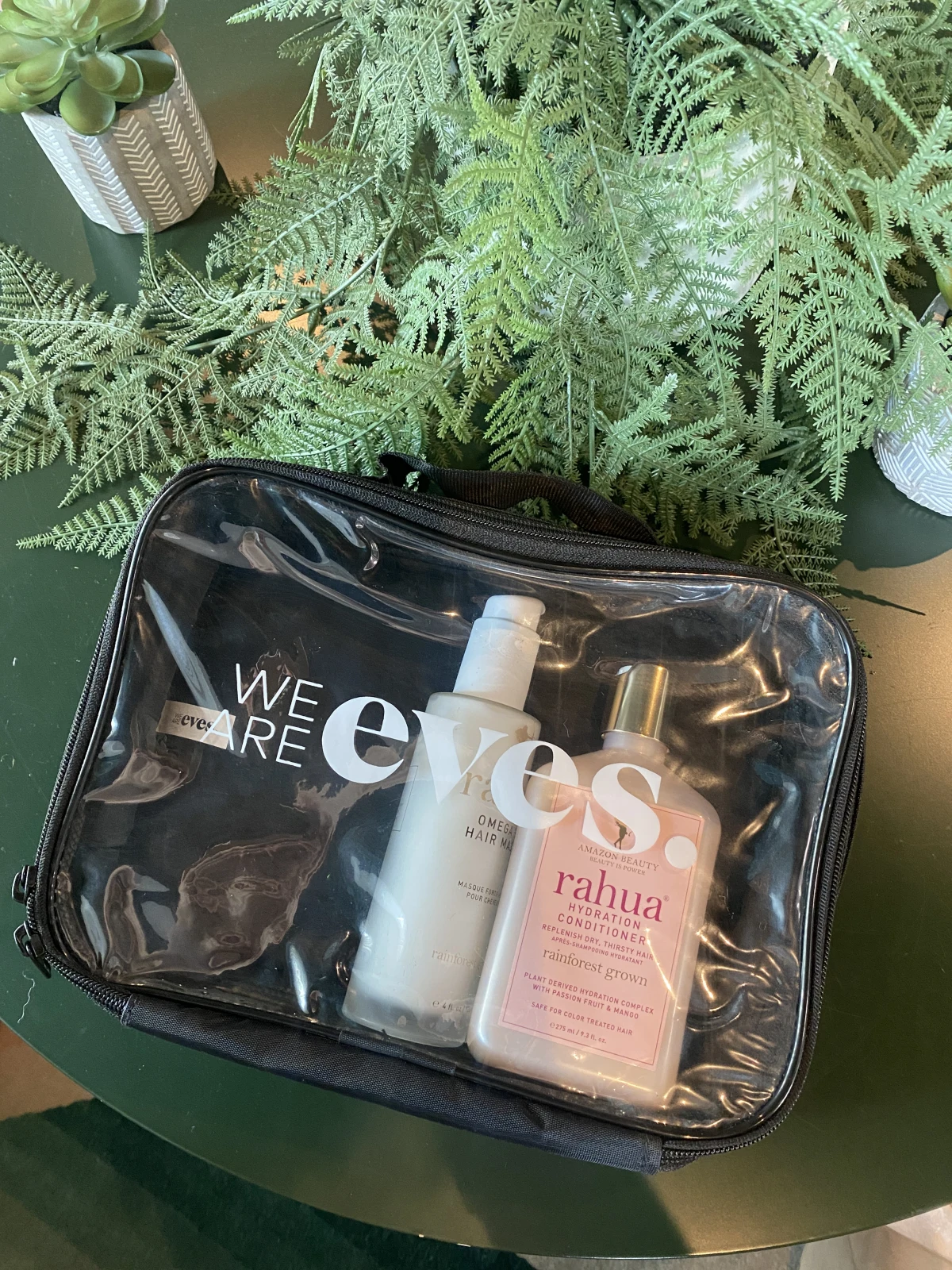 We Are Eves Beauty Bag - review image