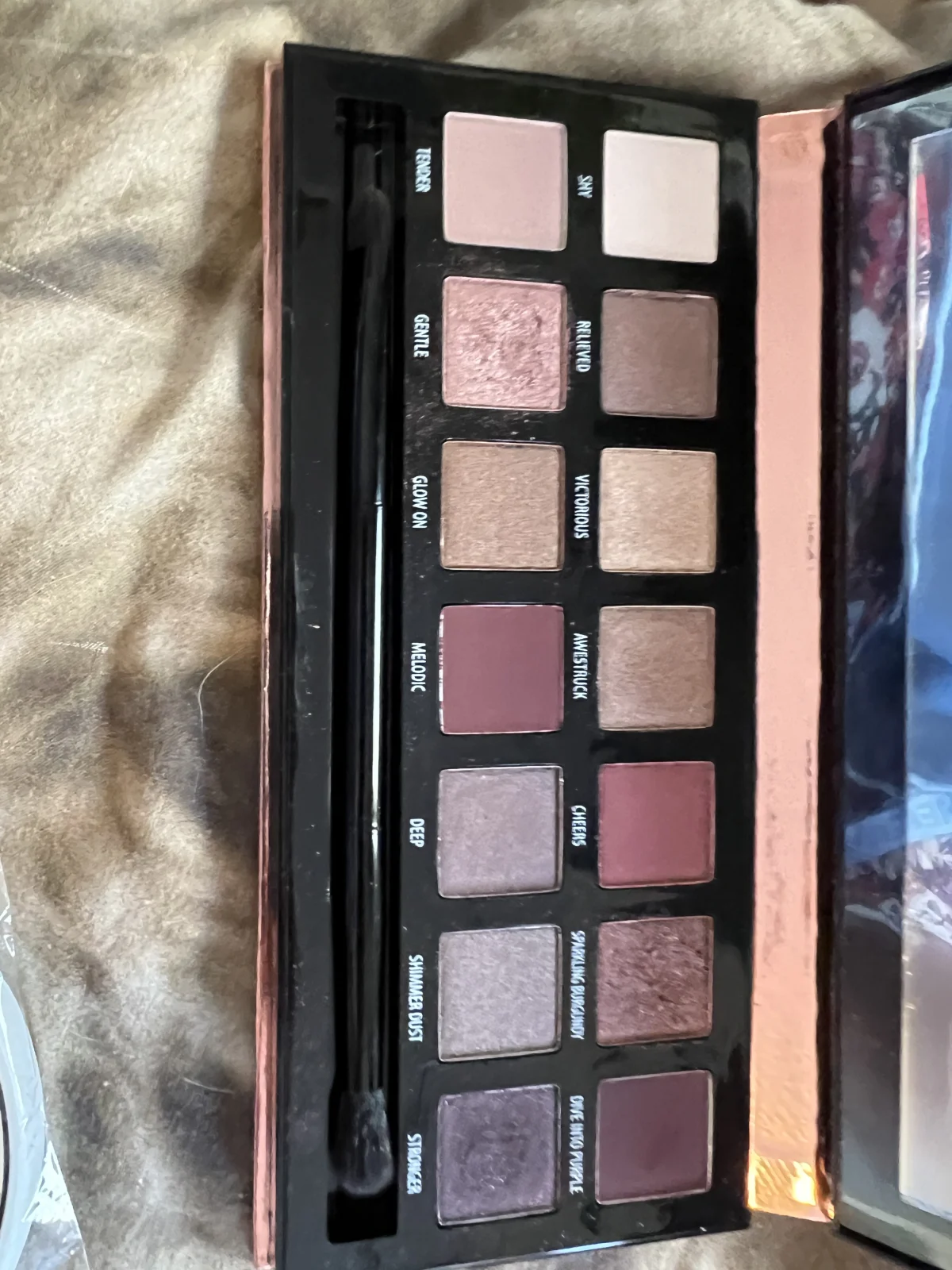 Pink Nudes - review image