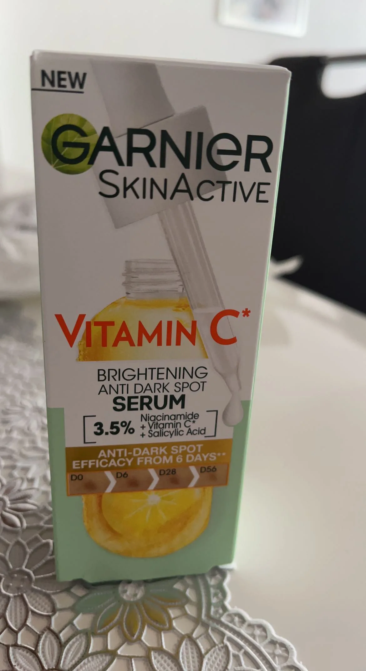 Garnier SkinActive Vitamine C* Anti-Pigmentvlekken Serum - Niacinamide en Salicylzuur - 30ml - review image