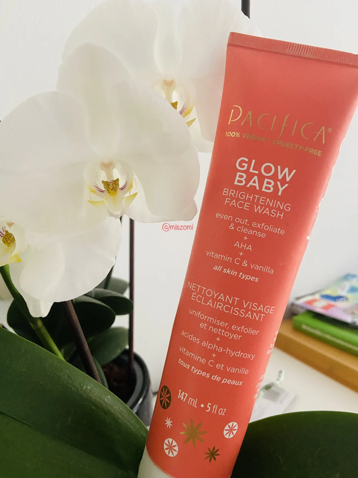 Glow Baby Brightening Face Wash - review image